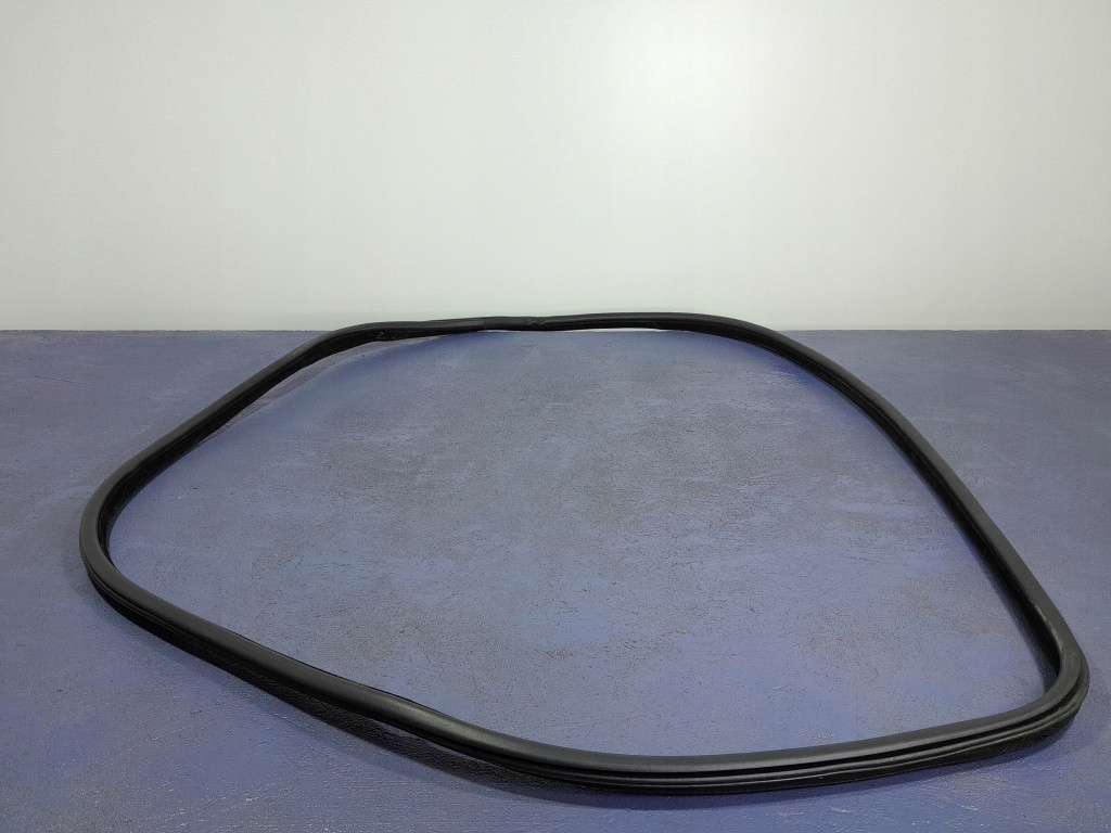 BMW X5 F15 УЩІЛЬНЮВАЧ ДВЕРІ ПРАВИЙ ПЕРЕД ПЕРЕДНЯ