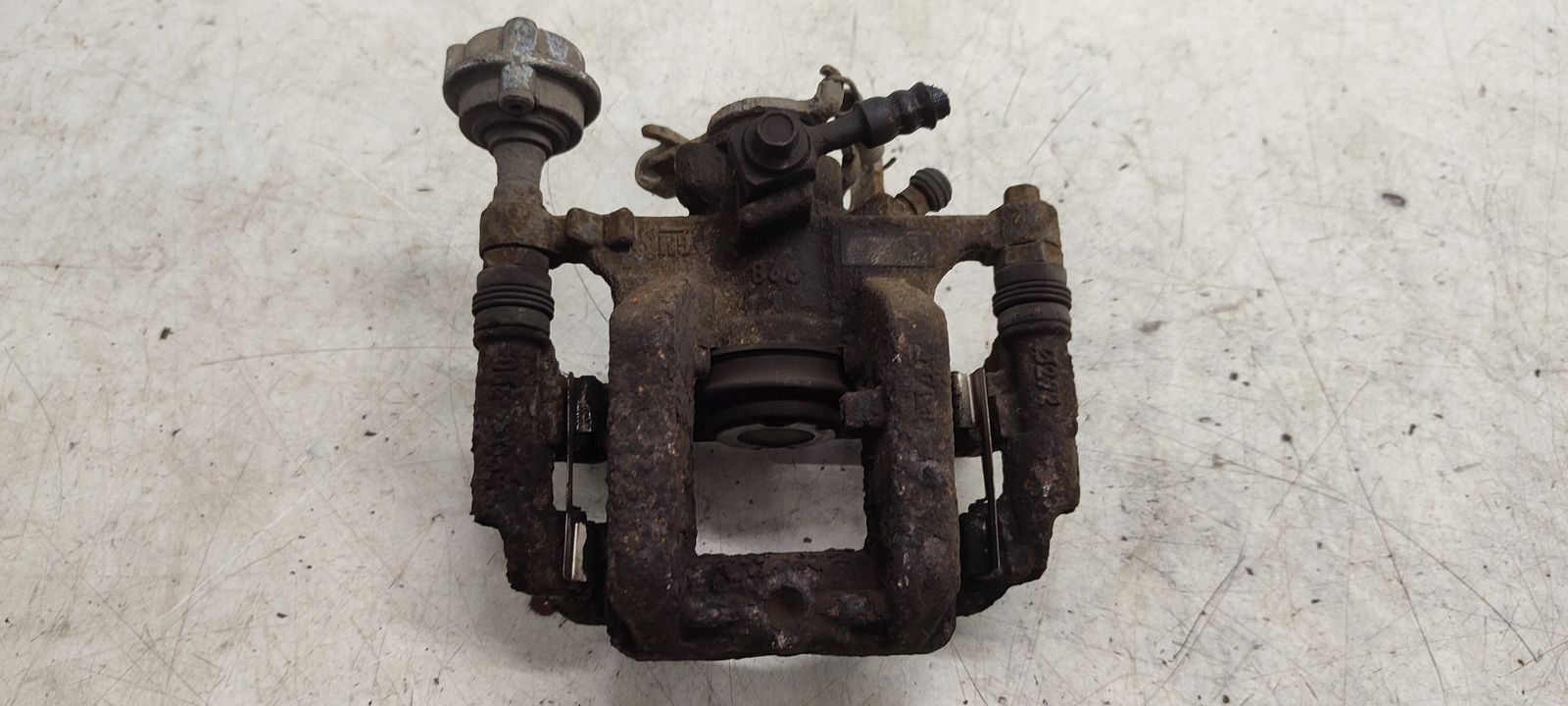 caliper rear part rear left Opel Zafira C 2,0 CDTI