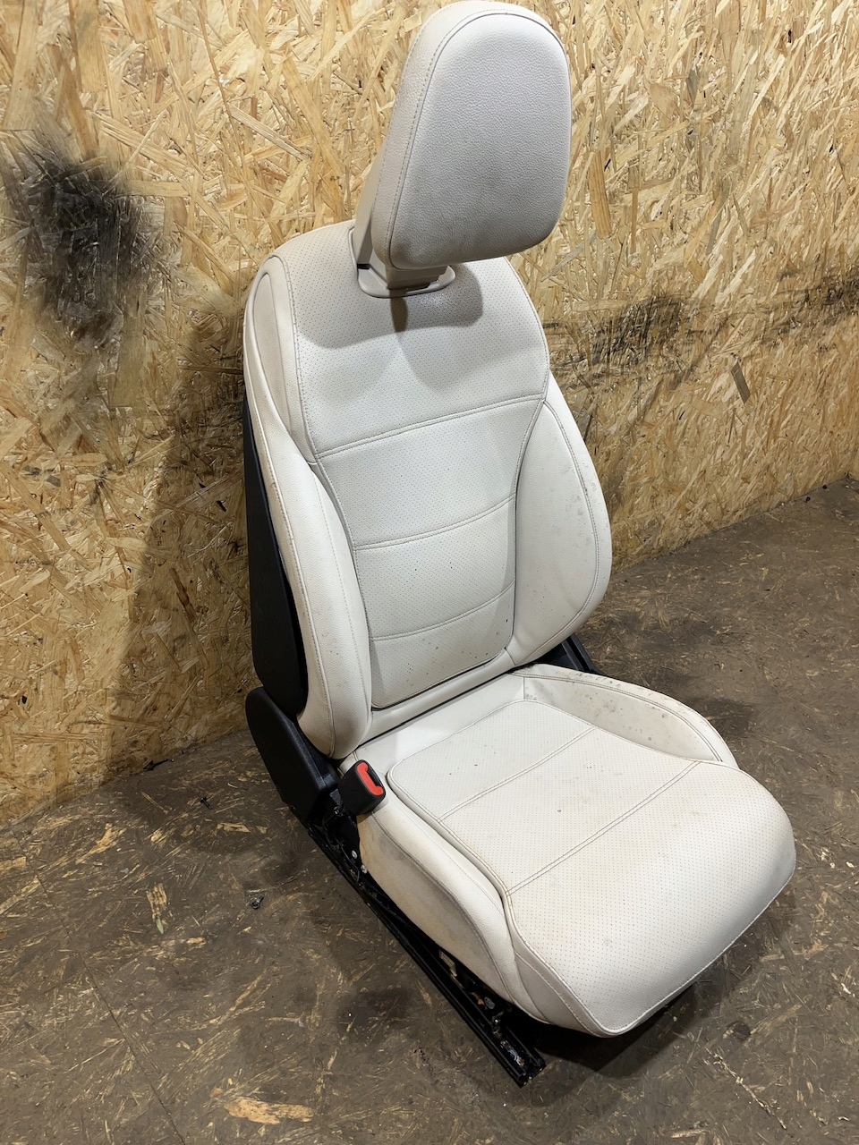 seat support front front left + airbag MERCEDES W206 1