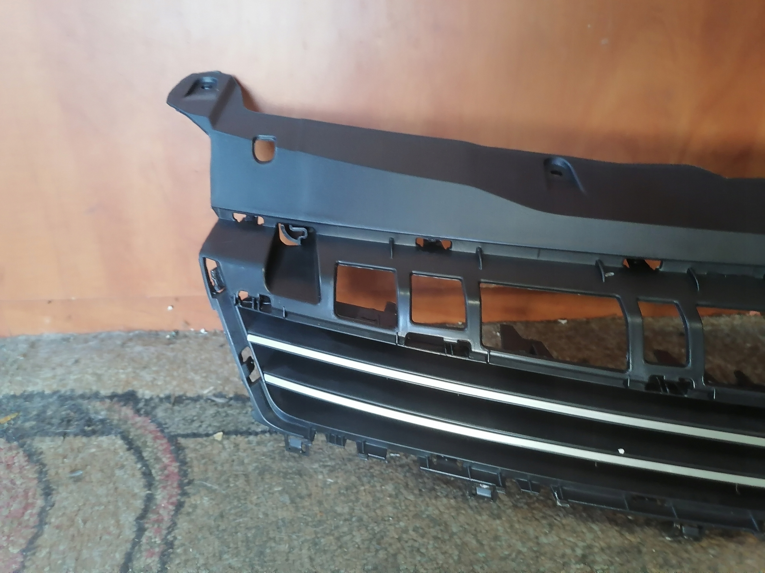 решетка радиатора передняя opel Astra H рестайлинг 551005-3