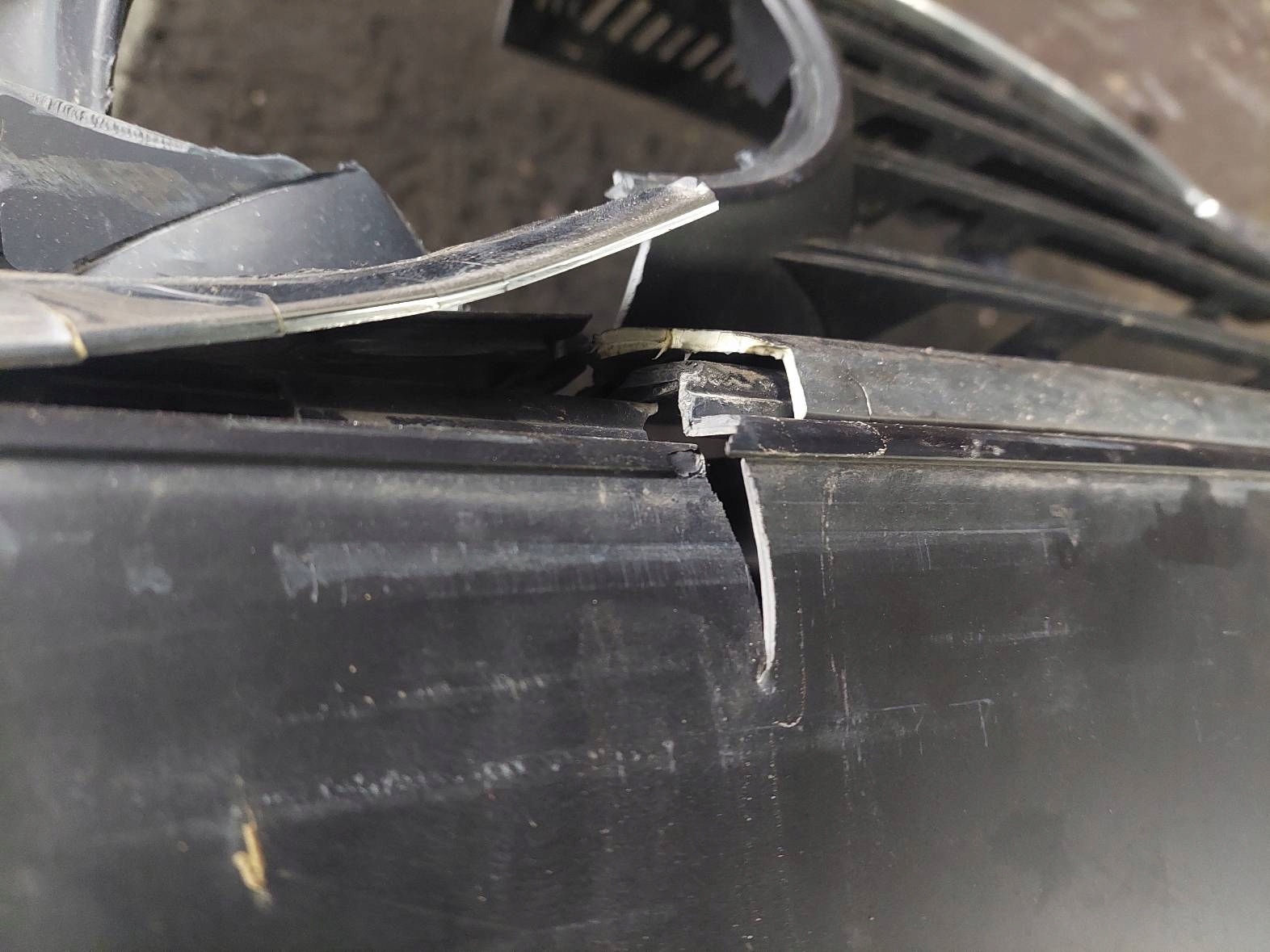bumper front VOLKSWAGEN PASSAT B6 LD5Q