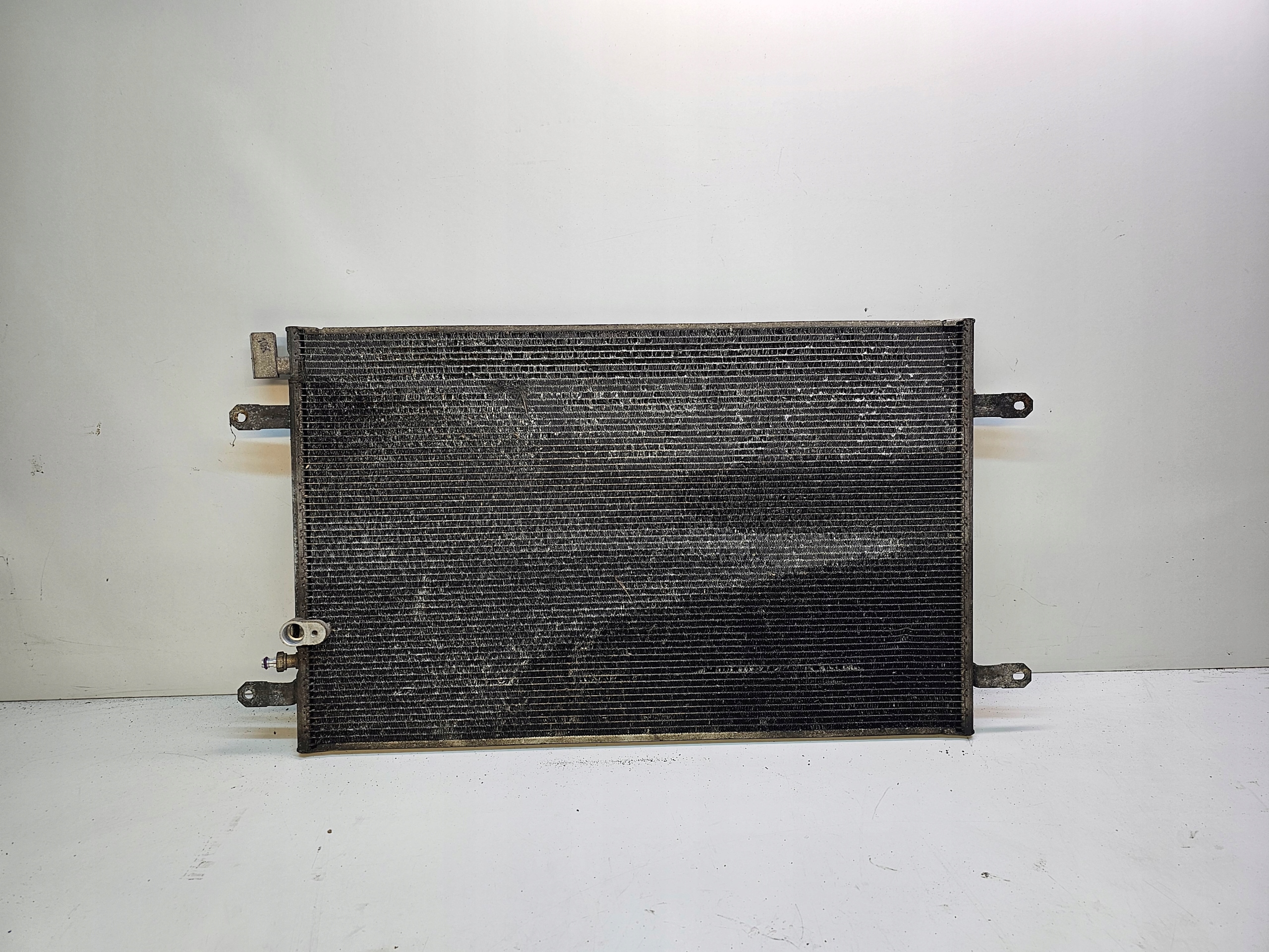 RADIATEUR CLIMATISATION AUDI A6 C6 4F0260401P