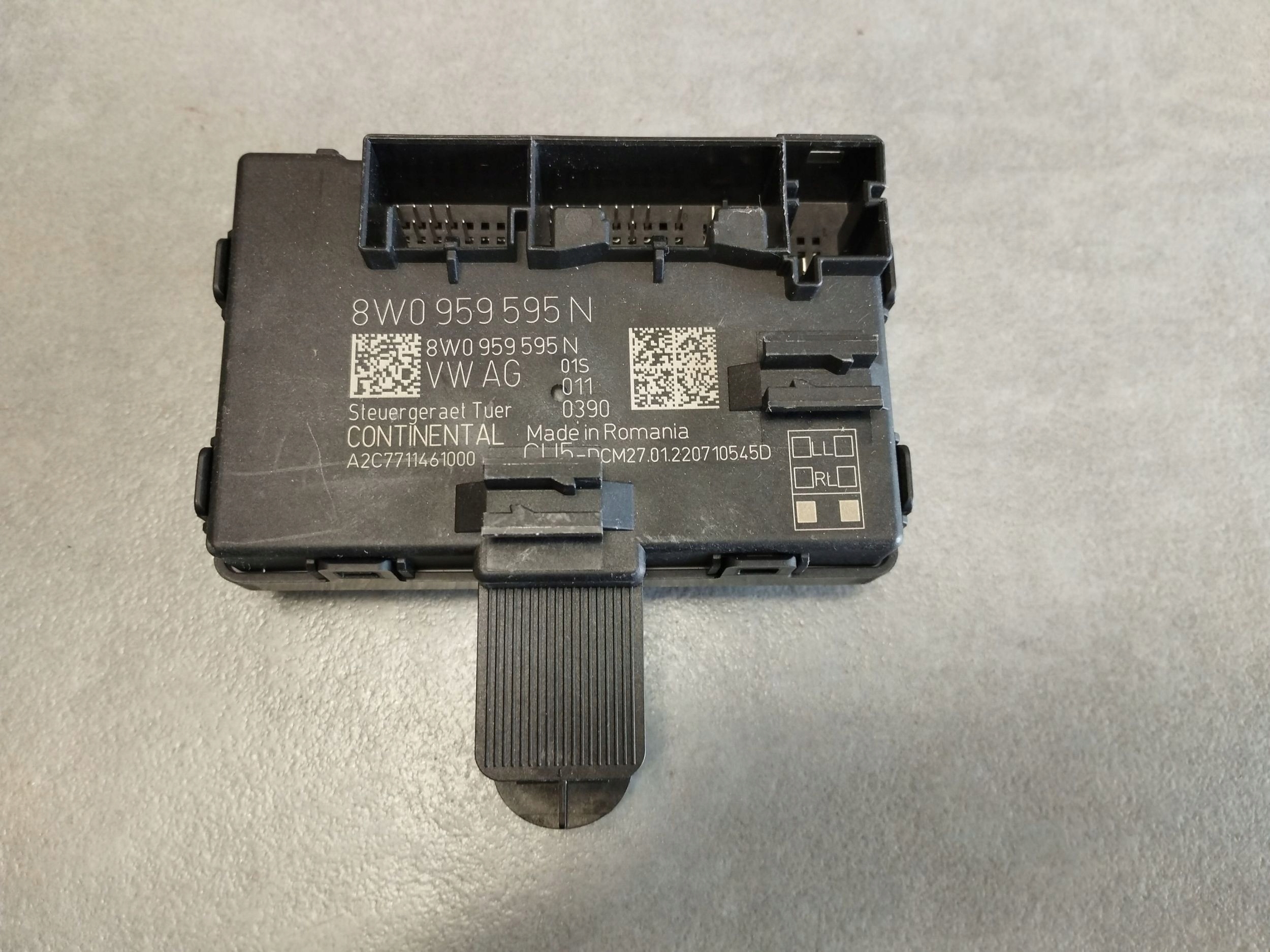 Audi A4 S4 B9 8W module door left rear part 8W0959595N