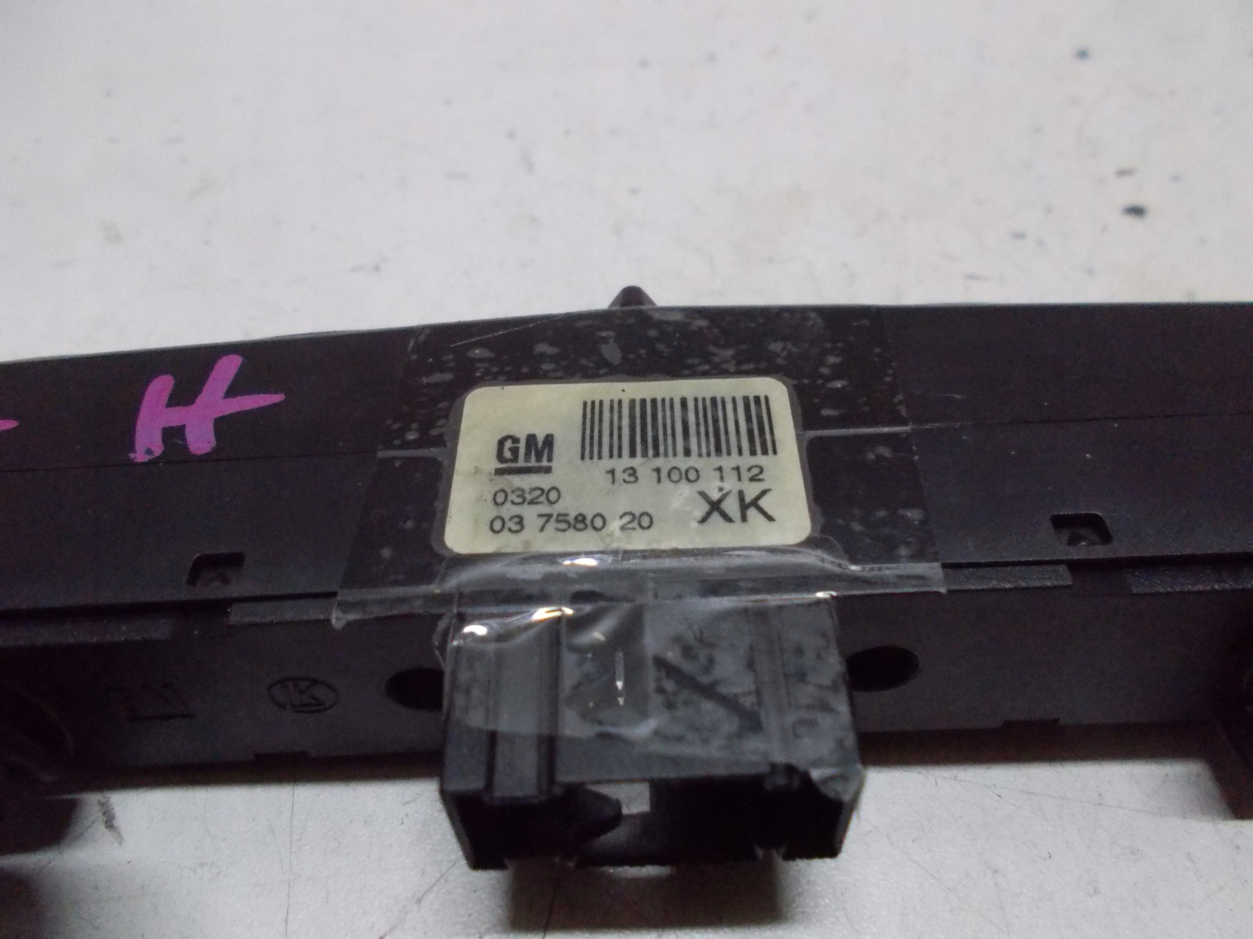 OPEL ASTRA H CABRIO 1.9 CDTI 06R PANEL switch of warning lights 13100112