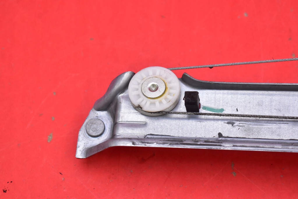 window regulator right front 807207538R RENAULT TRAFIC 3 III 14-21