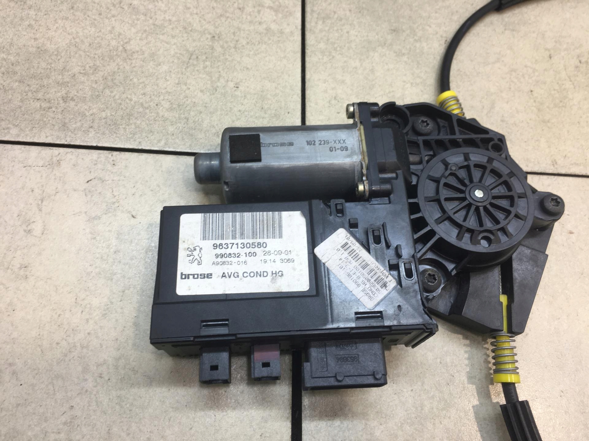 window regulator left front PEUGEOT 307 9634456980