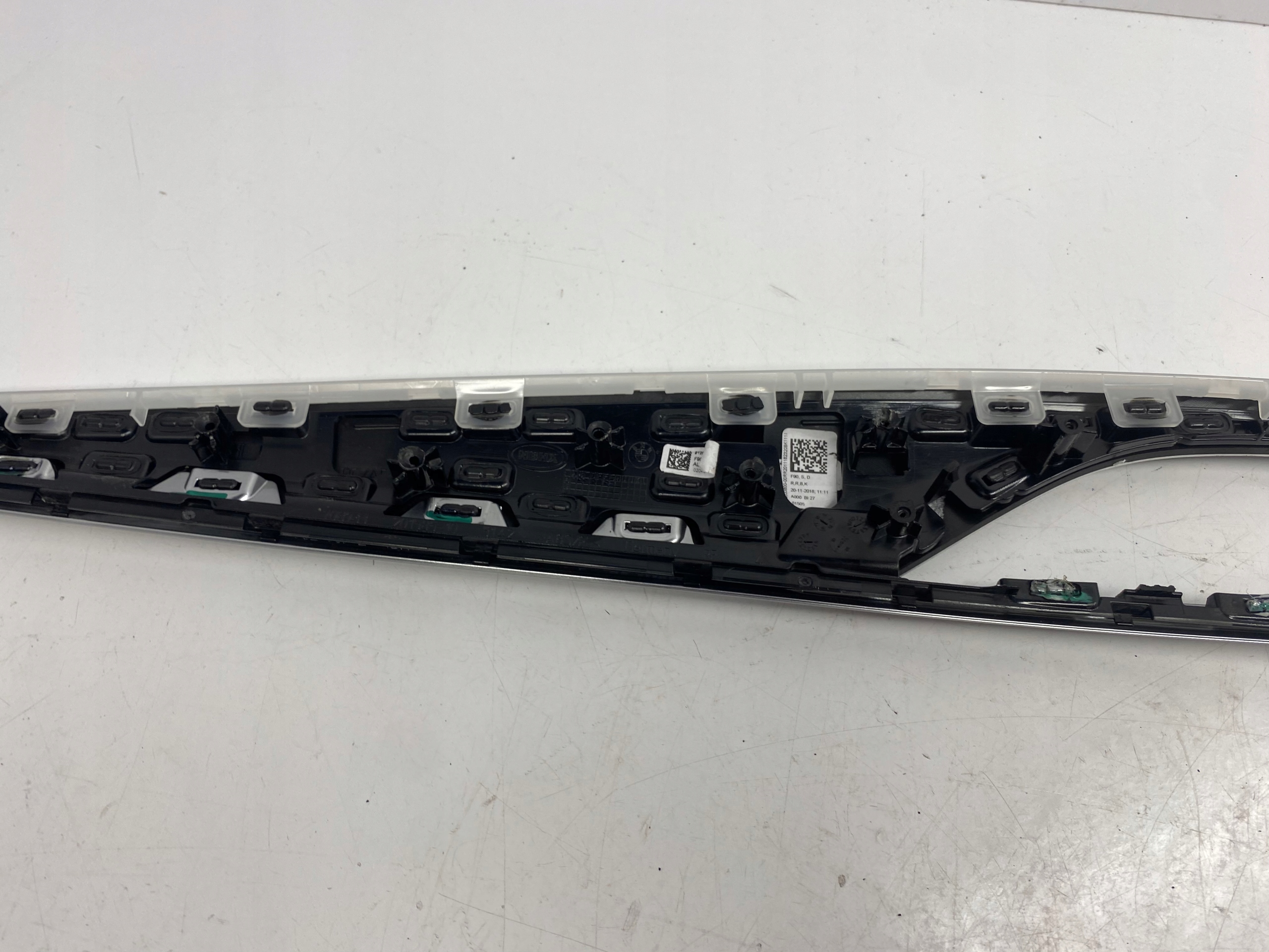 BMW 5 G30 G31 moulding door left front
