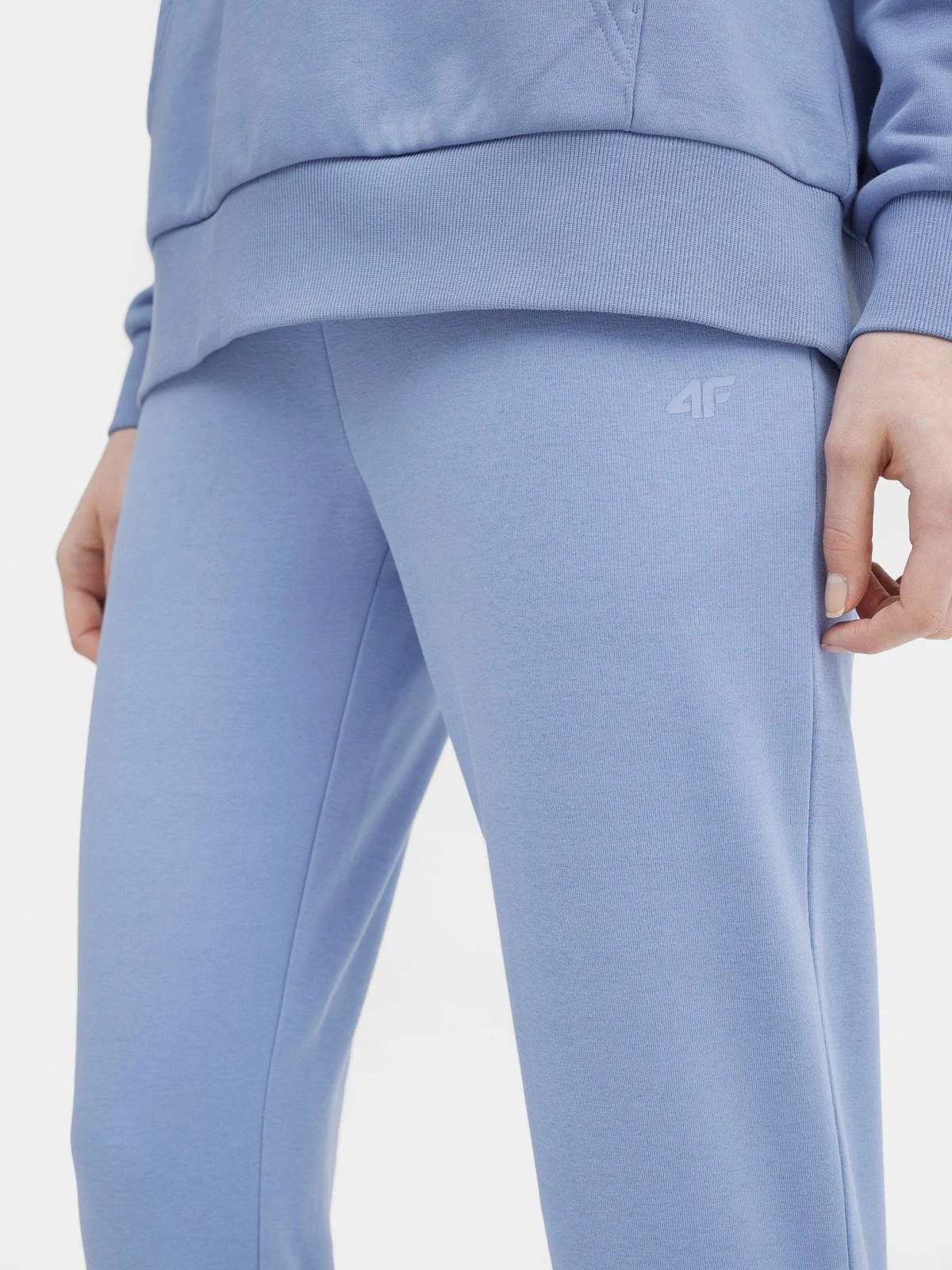 SPODNIE DRESOWE DAMSKIE 4F JOGGERY SPORTOWE BAWEŁNIANE WYGODNE r. L Model SPORTSTYLE