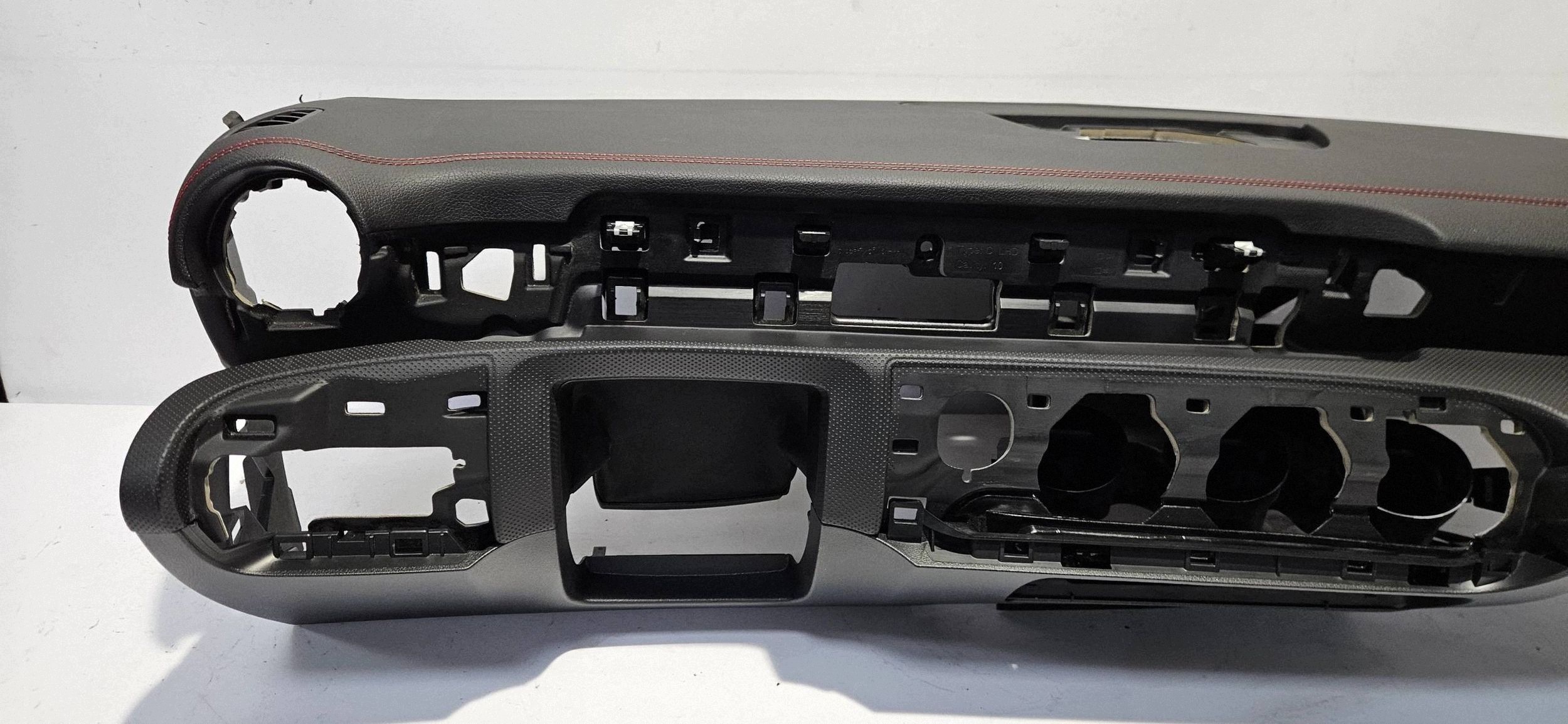 dashboard instrument panel front Mercedes-Benz CLA C118 X118