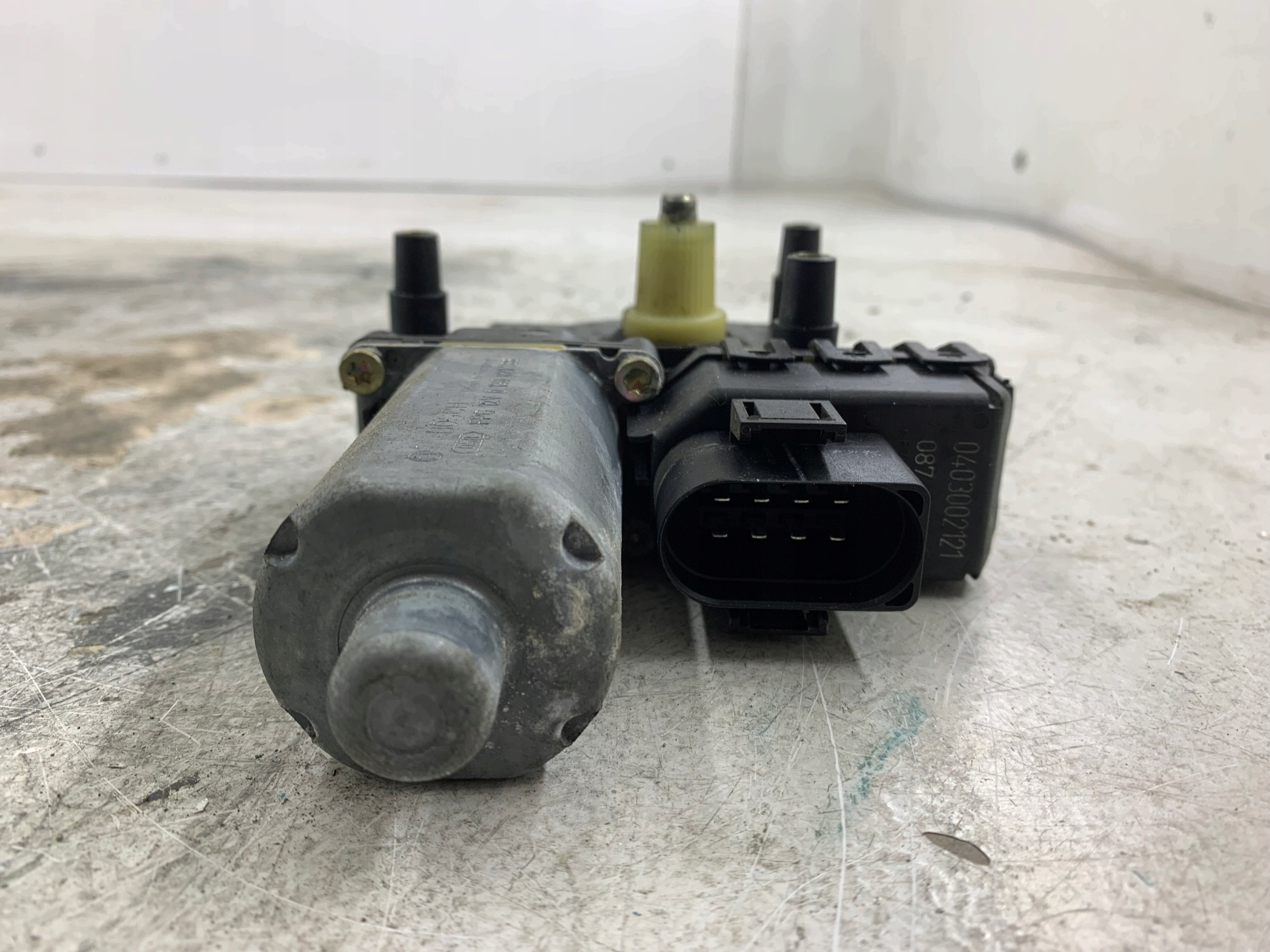 AUDI A4 B5 mini motor windows right front 0130821786