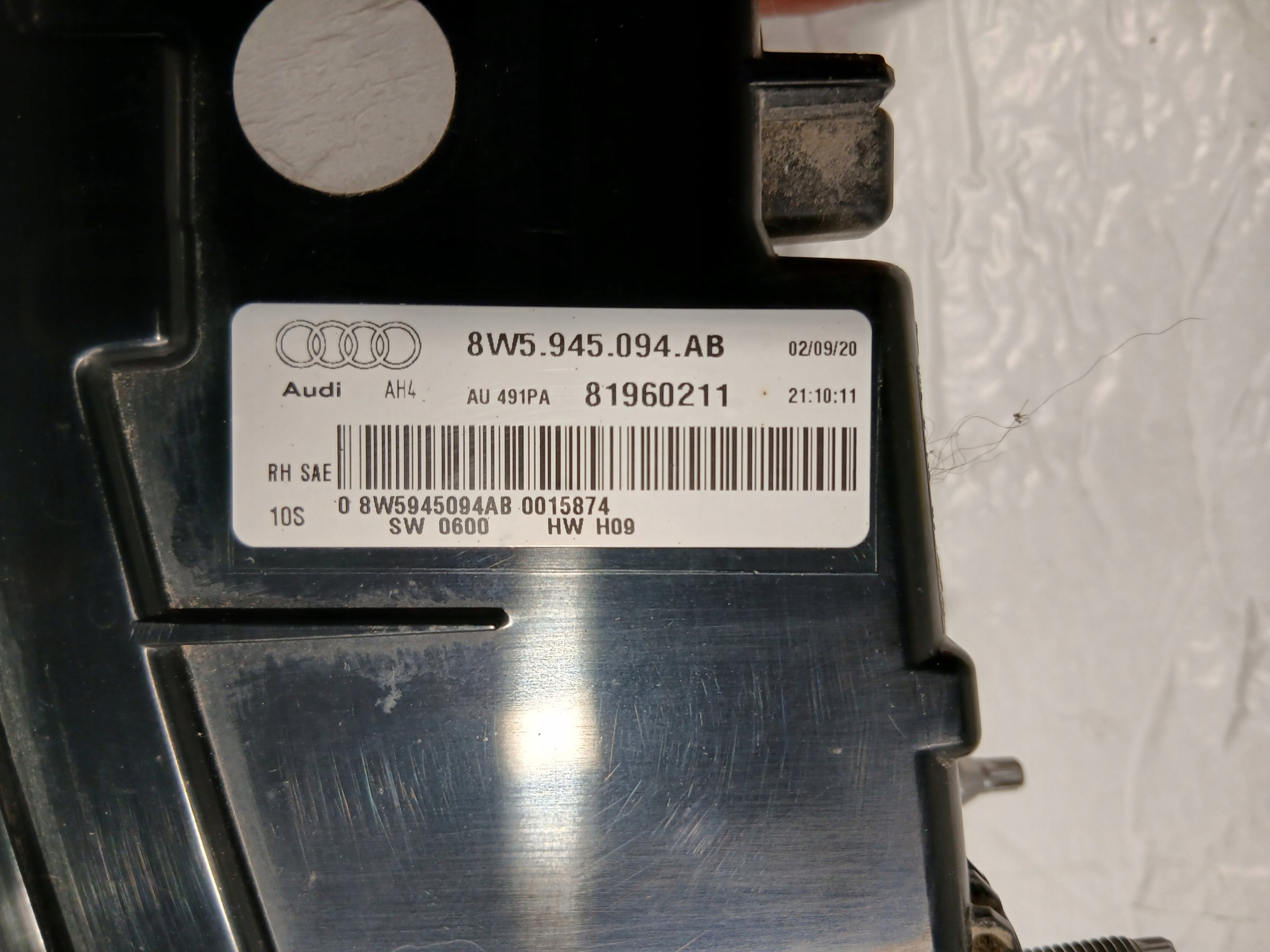 AUDI A4 B9 LIFT light boot right rear part LED USA 8W5945094AB