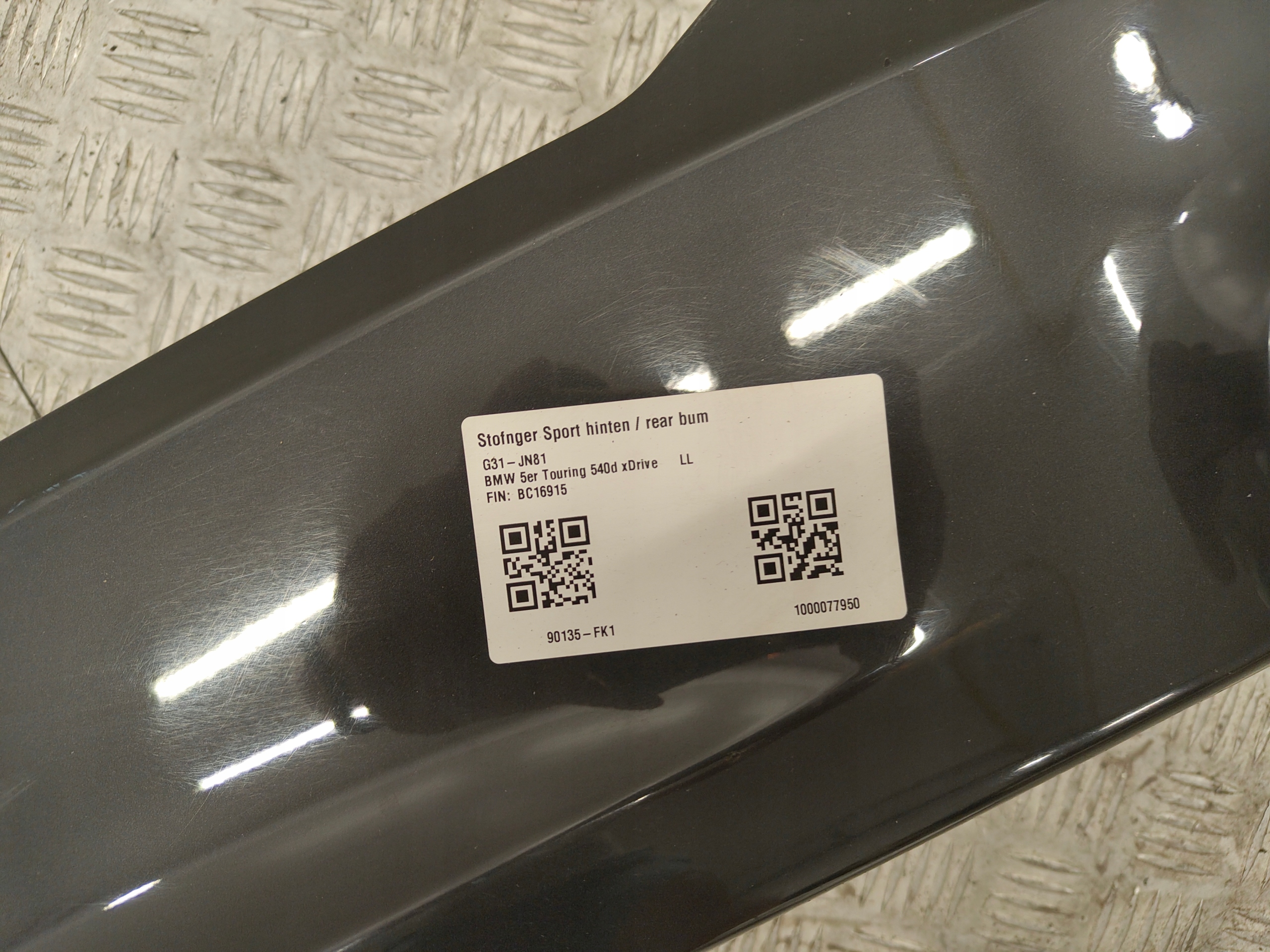 BMW 5 G30 diffúzor nárazníku záď m-packet 8064718 ODBLASKI