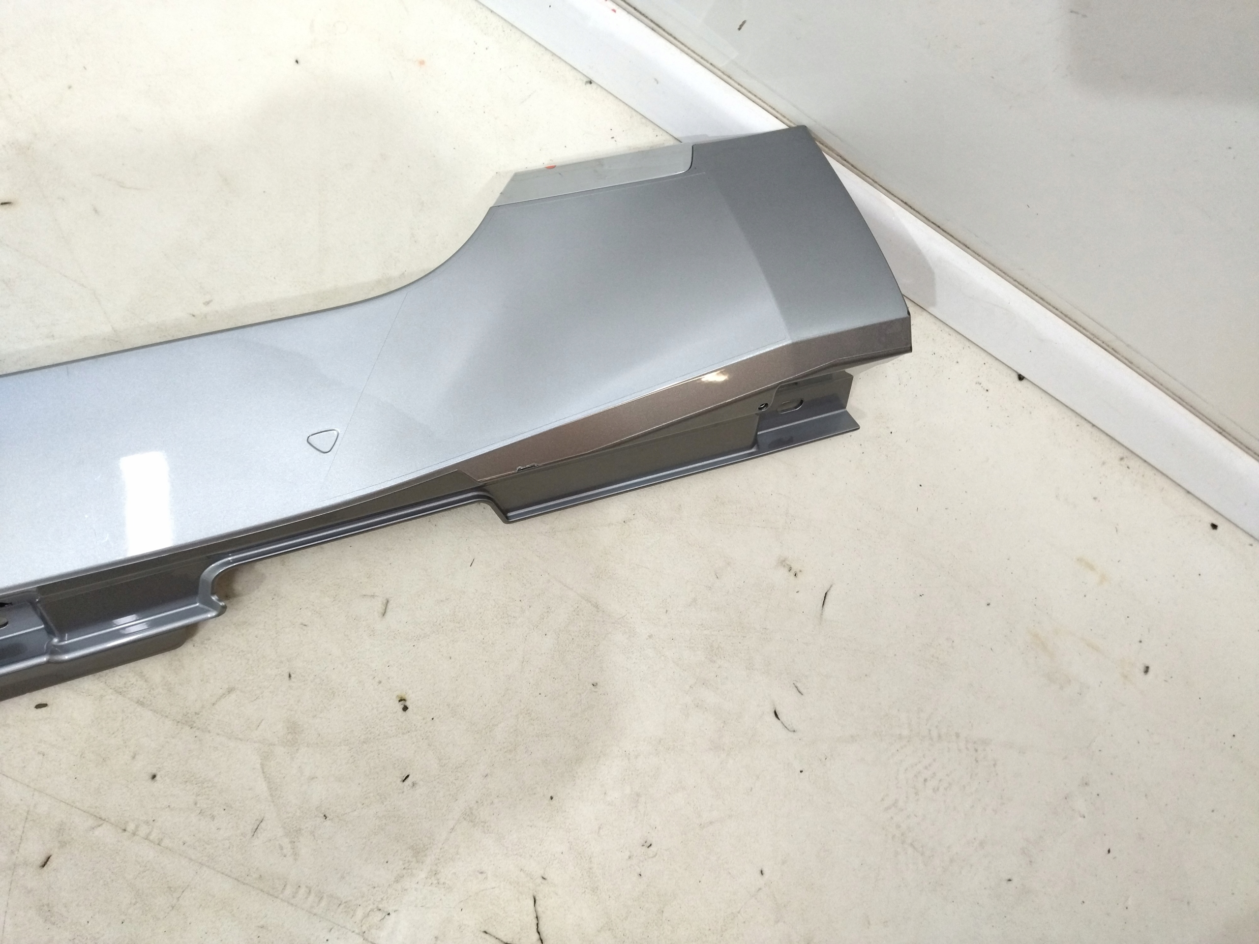 3G8853857 NAKŁADKA PROGU PRÓG LEWY LB7S PYRIT SILVER VW ARTEON Producent części Volkswagen OE