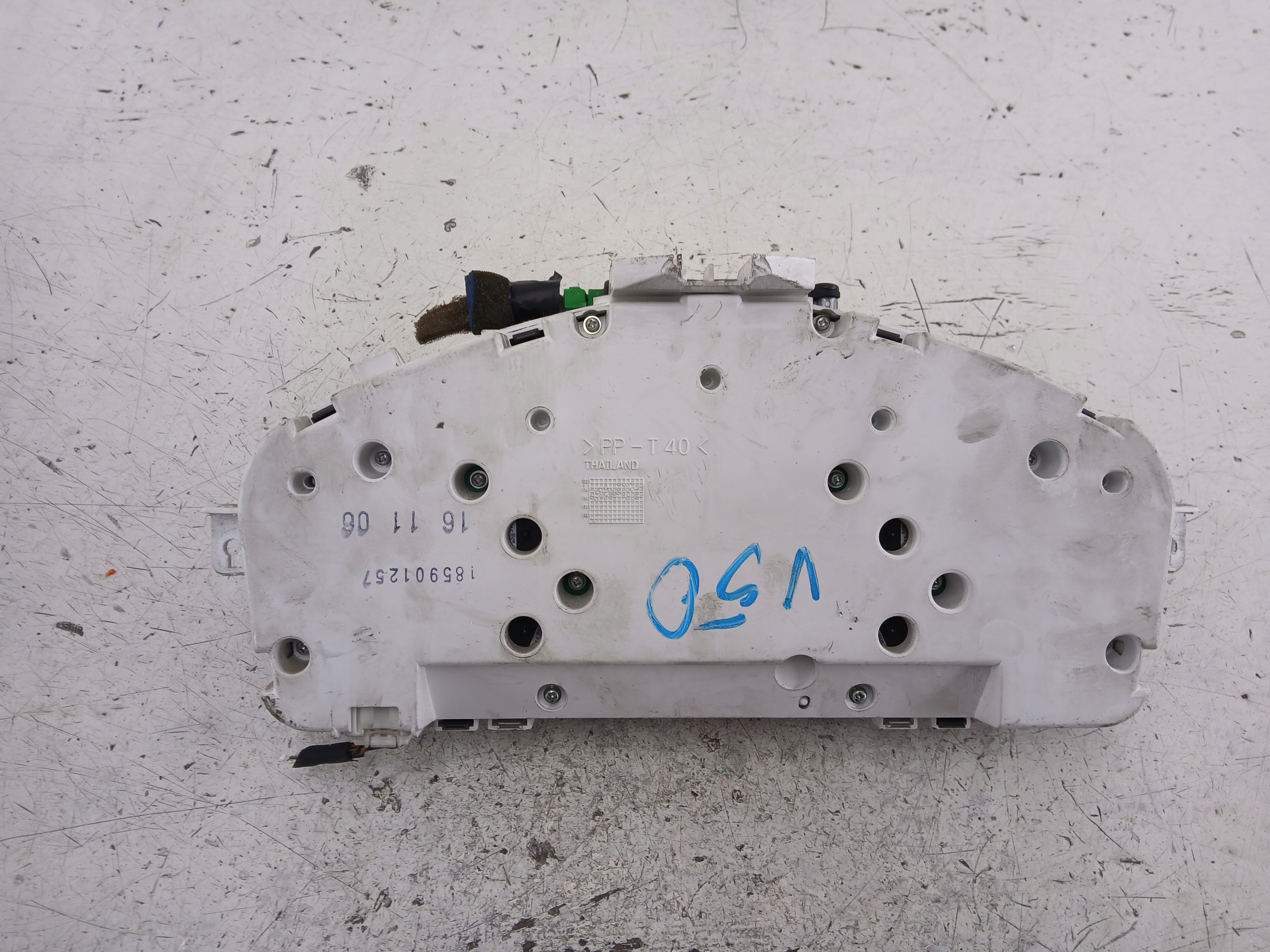 VOLVO V50 and S40 II 2.0 D dials dials 30710071