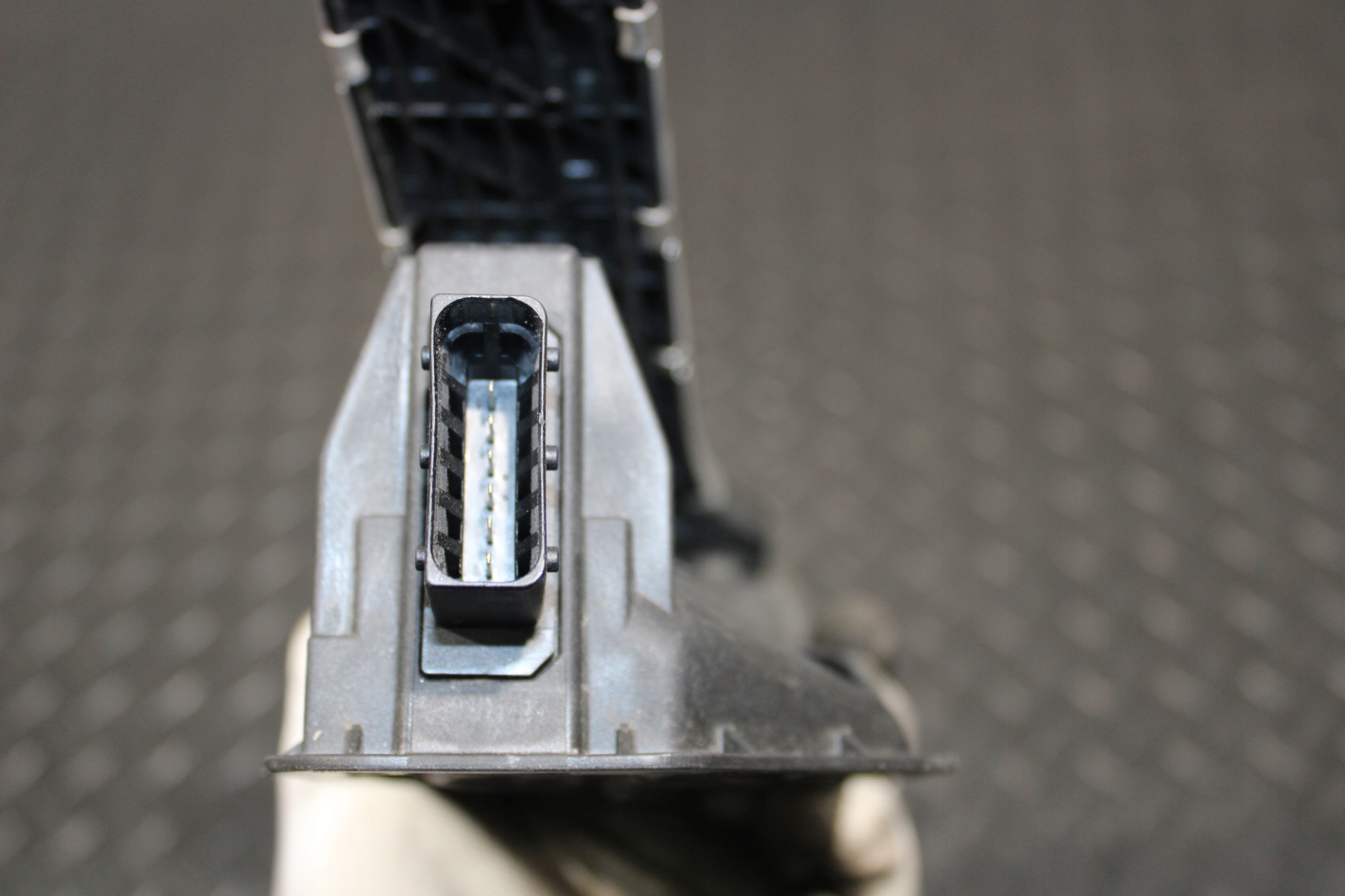 accelerator pedal ALFA ROMEO STELVIO Q4 00505513370 2,2 D