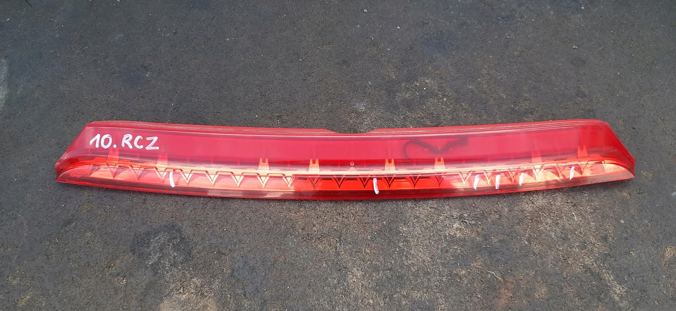 Trzecie światło stop stopu Peugeot OE YM40700780