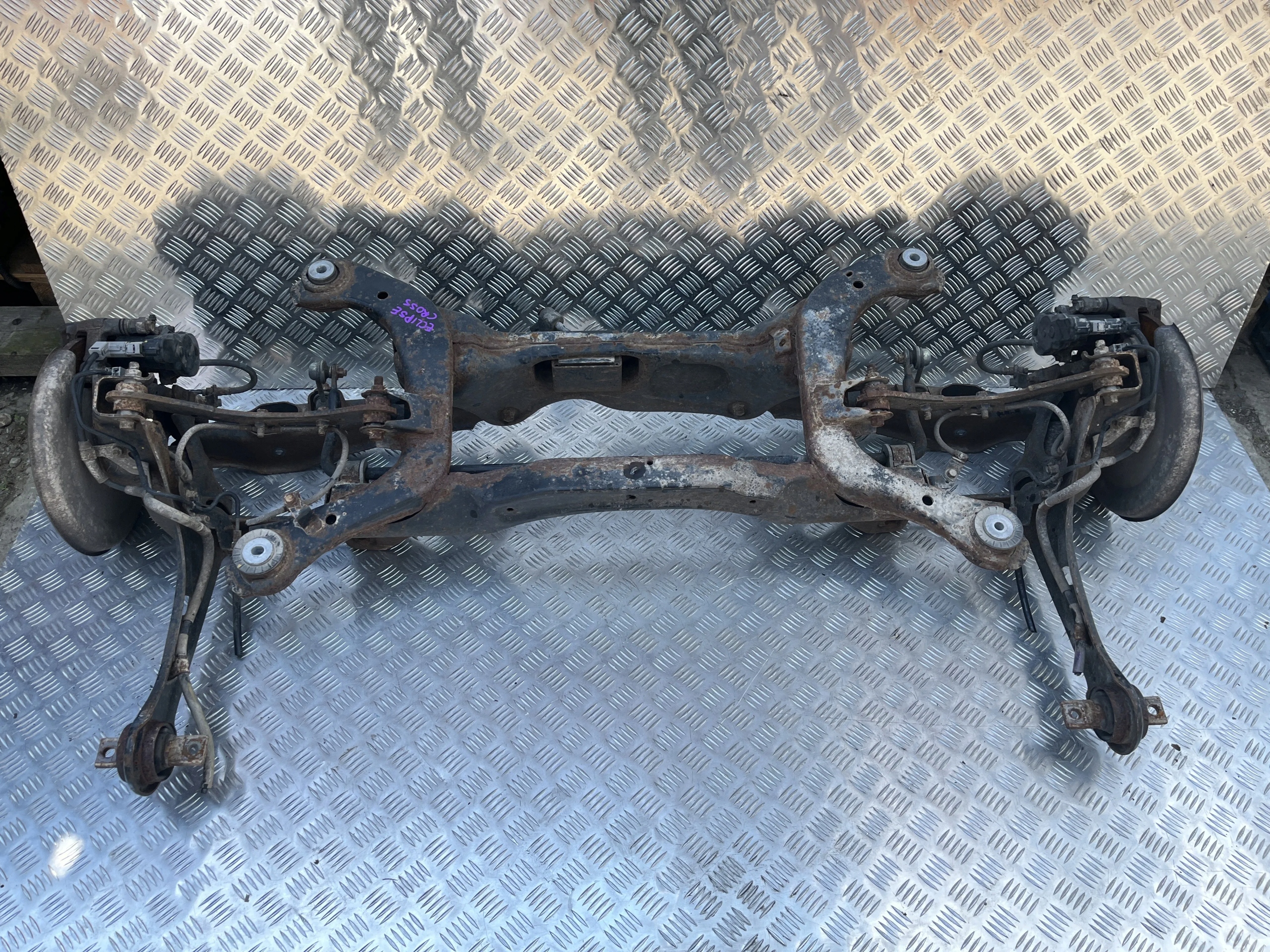 BELKA ZAWIESZENIA TYŁ ZWROTNICE MITSUBISHI ECLIPSE CROSS 17-