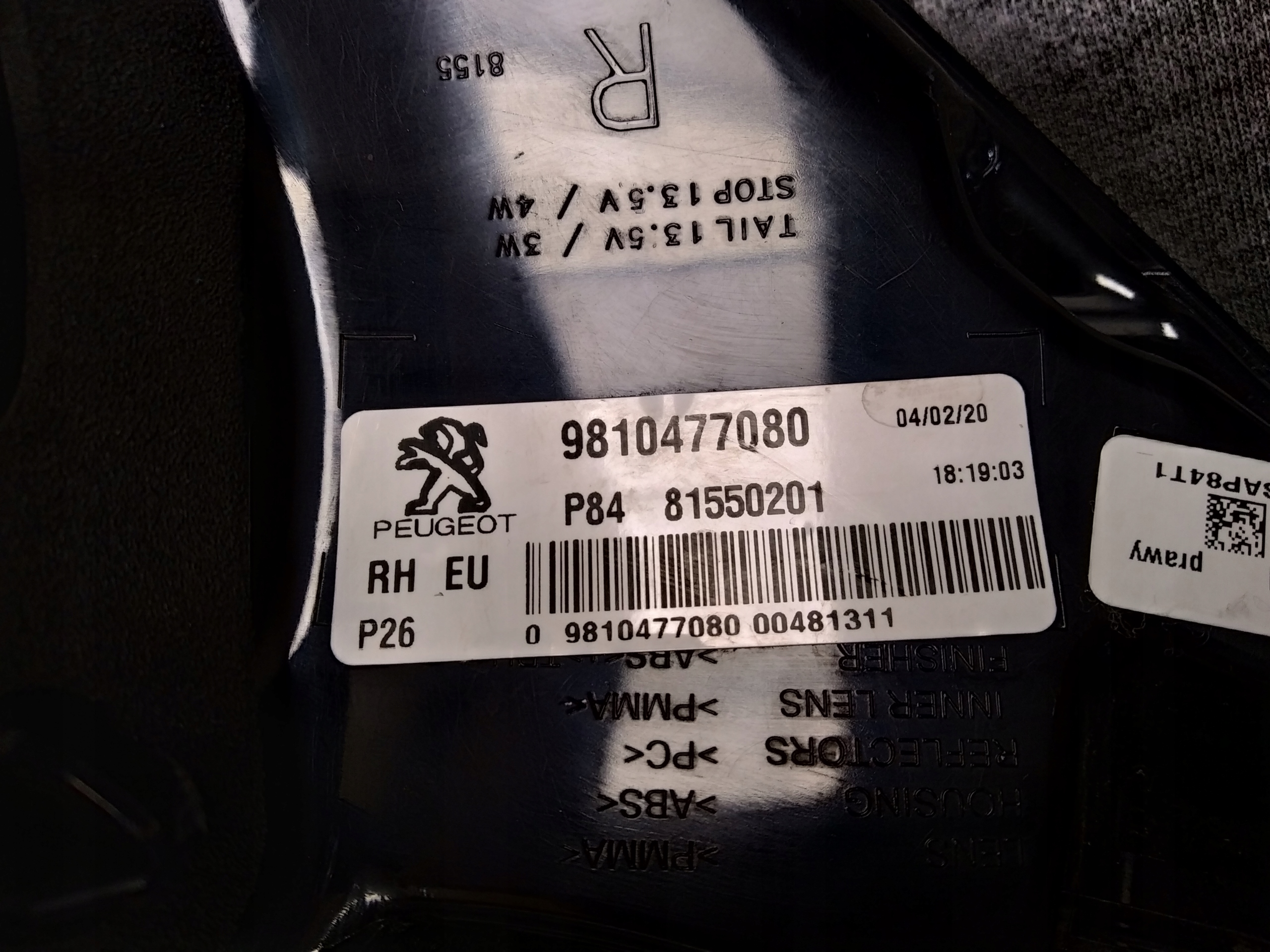 16+ Peugeot 3008 II P84 light rear part right original