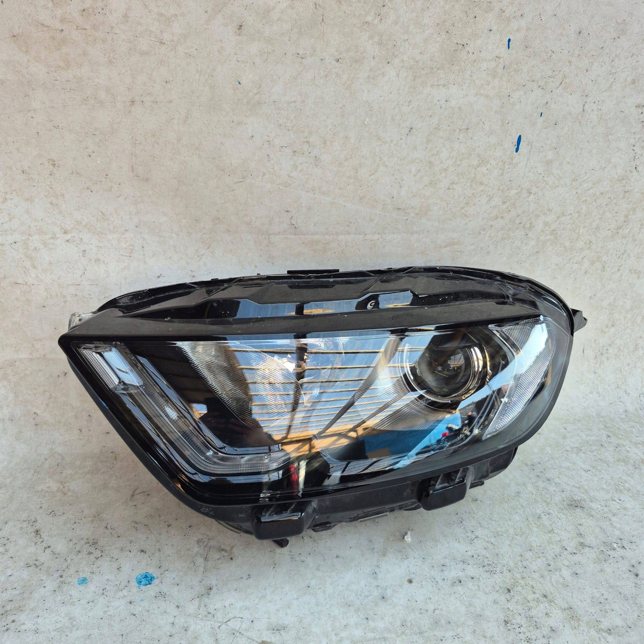 FORD ECOSPORT II 2 LIFT 17- light left front front GN15-13D155-HE CIEMNA