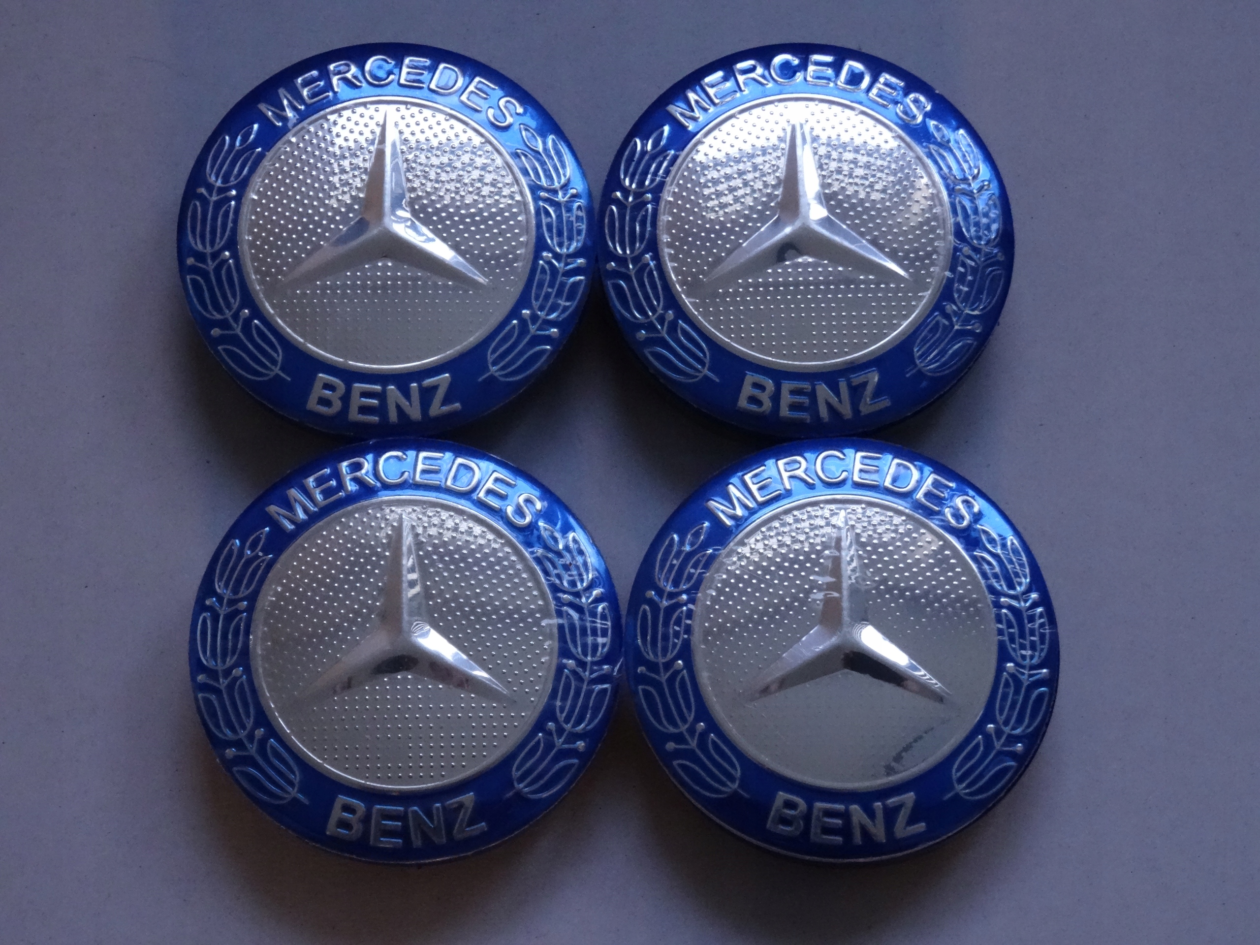 

4x Dekle dekielki emblem na felgi Mercedes 56mm nb