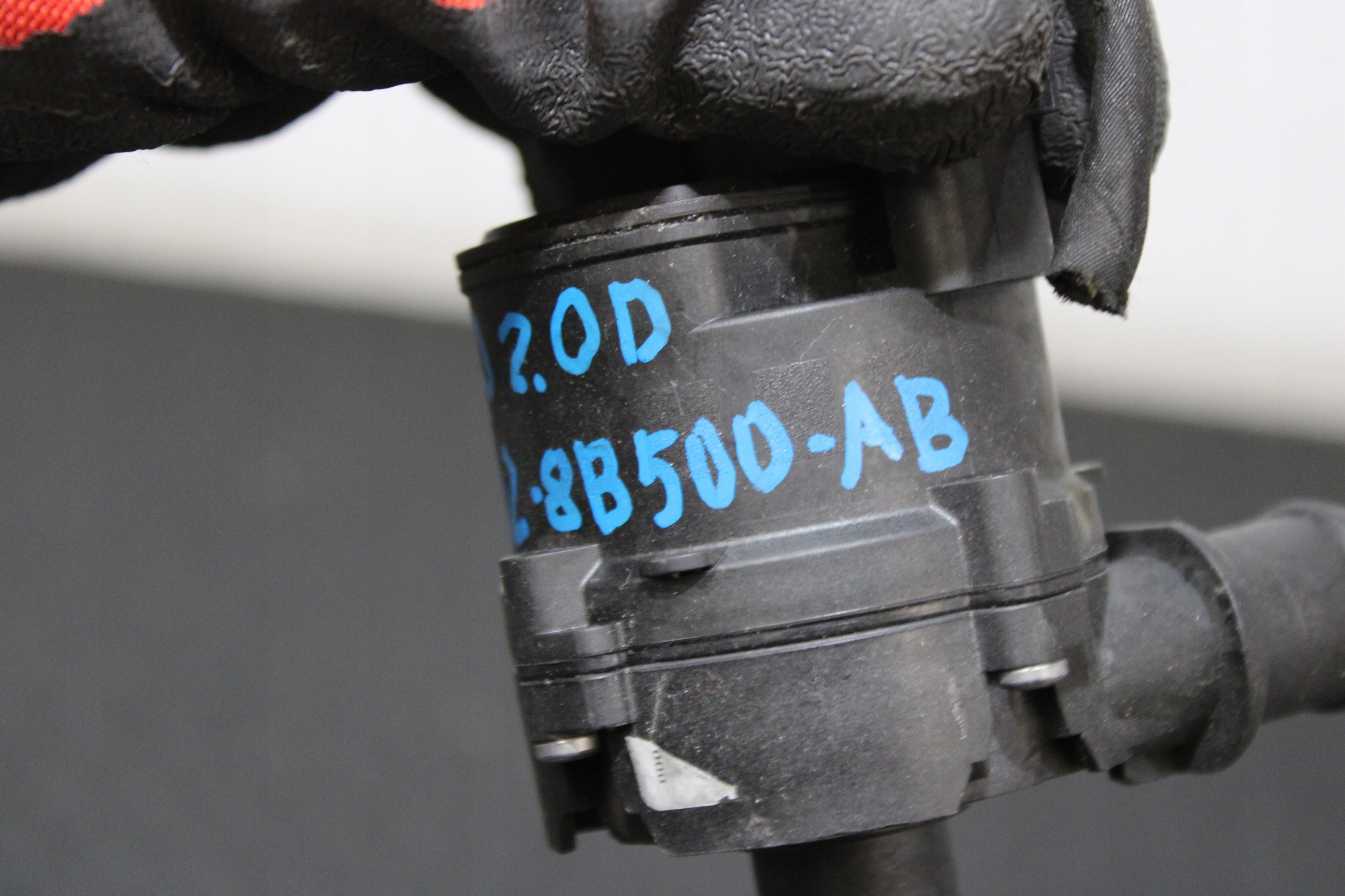 pumpa cirkulacije vode JAGUAR E-PACE X540 LIFT M8D2-8B500-AB