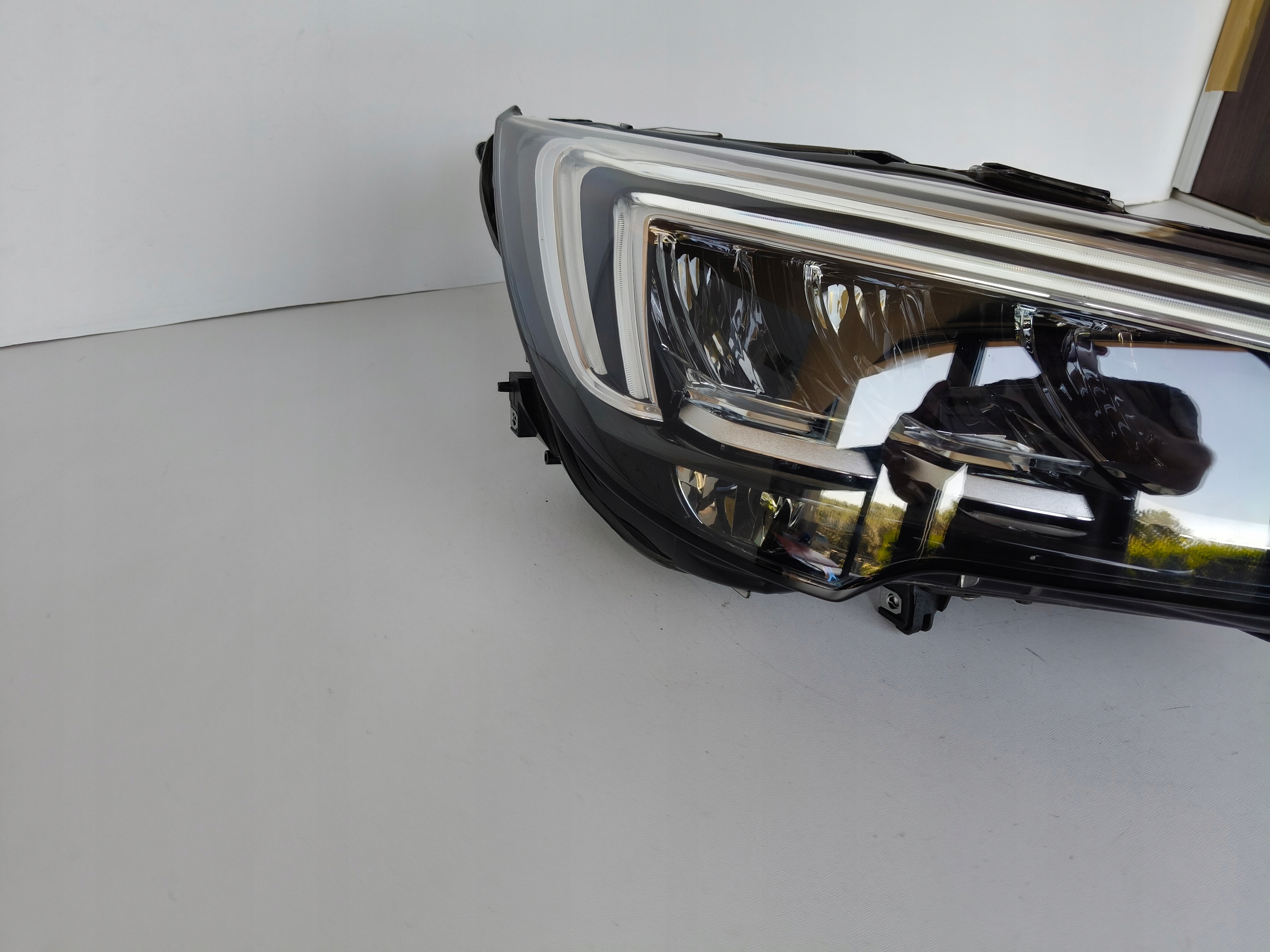light right REFLEKTOR OPEL CROSSLAND X 16- FULL LED