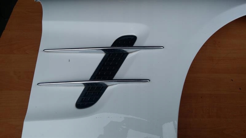 BŁOTNIK PRAWY PRZEDNI MERCEDES SL R231 149U AMG Typ samochodu Samochody osobowe