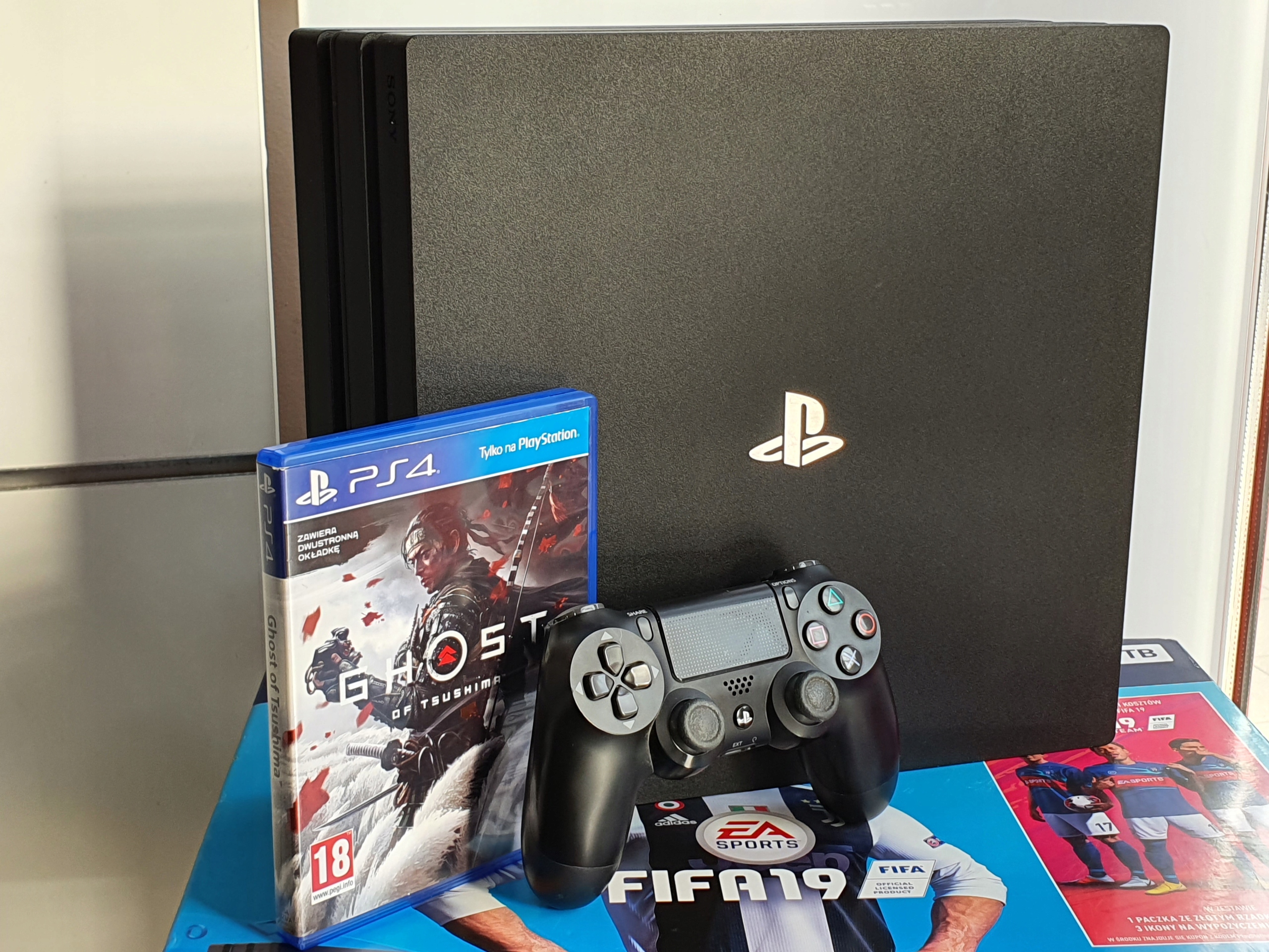 PLAYSTATION 4 KONSOLA SONY PS4 FAT 500GB + PAD + OKABLOWANIE