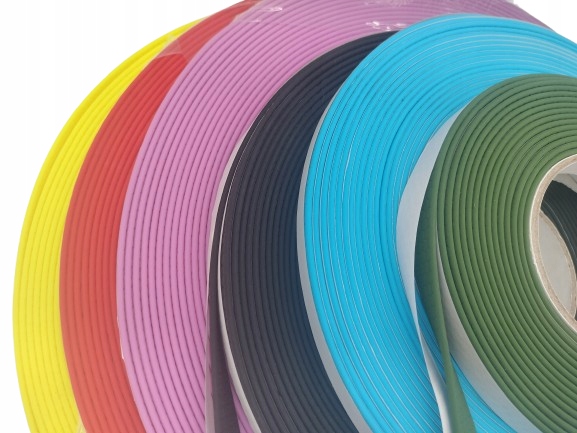 Levně Vodítko s vypouštěcími karabinami pro psa odolné proti dešti