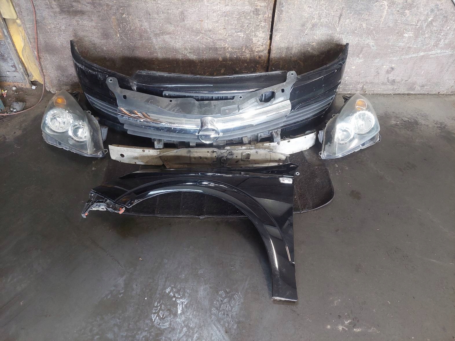 bumper front + light left front + right front OPEL ASTRA H Z20R
