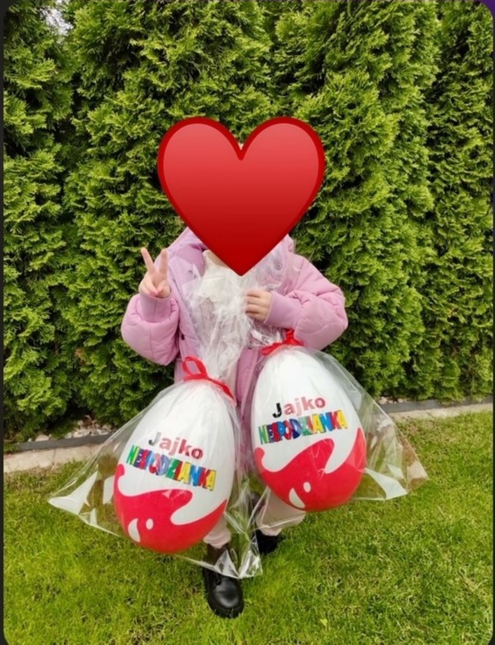 Duże Jajko Niespodzianka ze słodyczami Kinder 1 sztuka