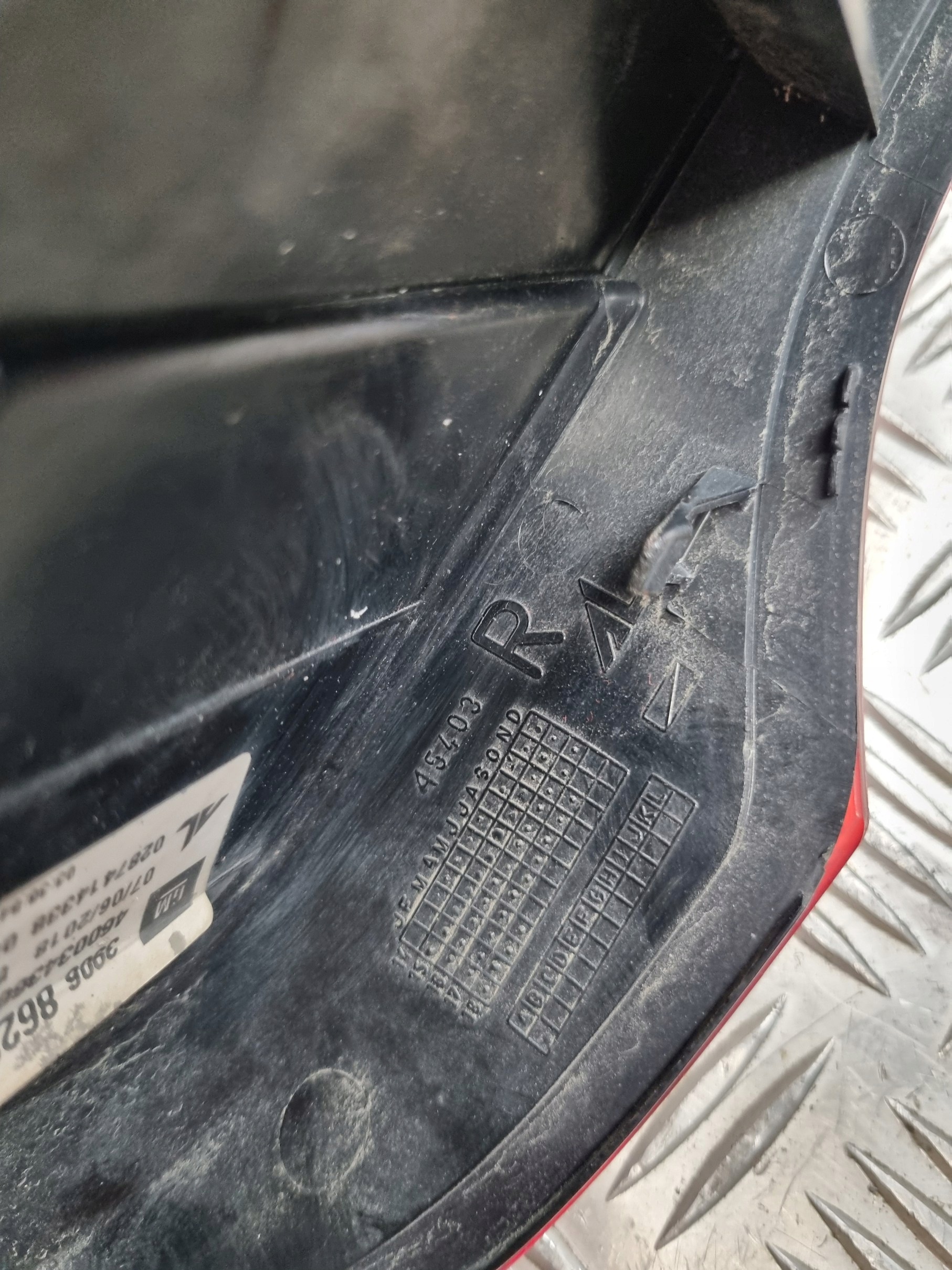 light rear right OPEL CORSA E 39068622 460034366