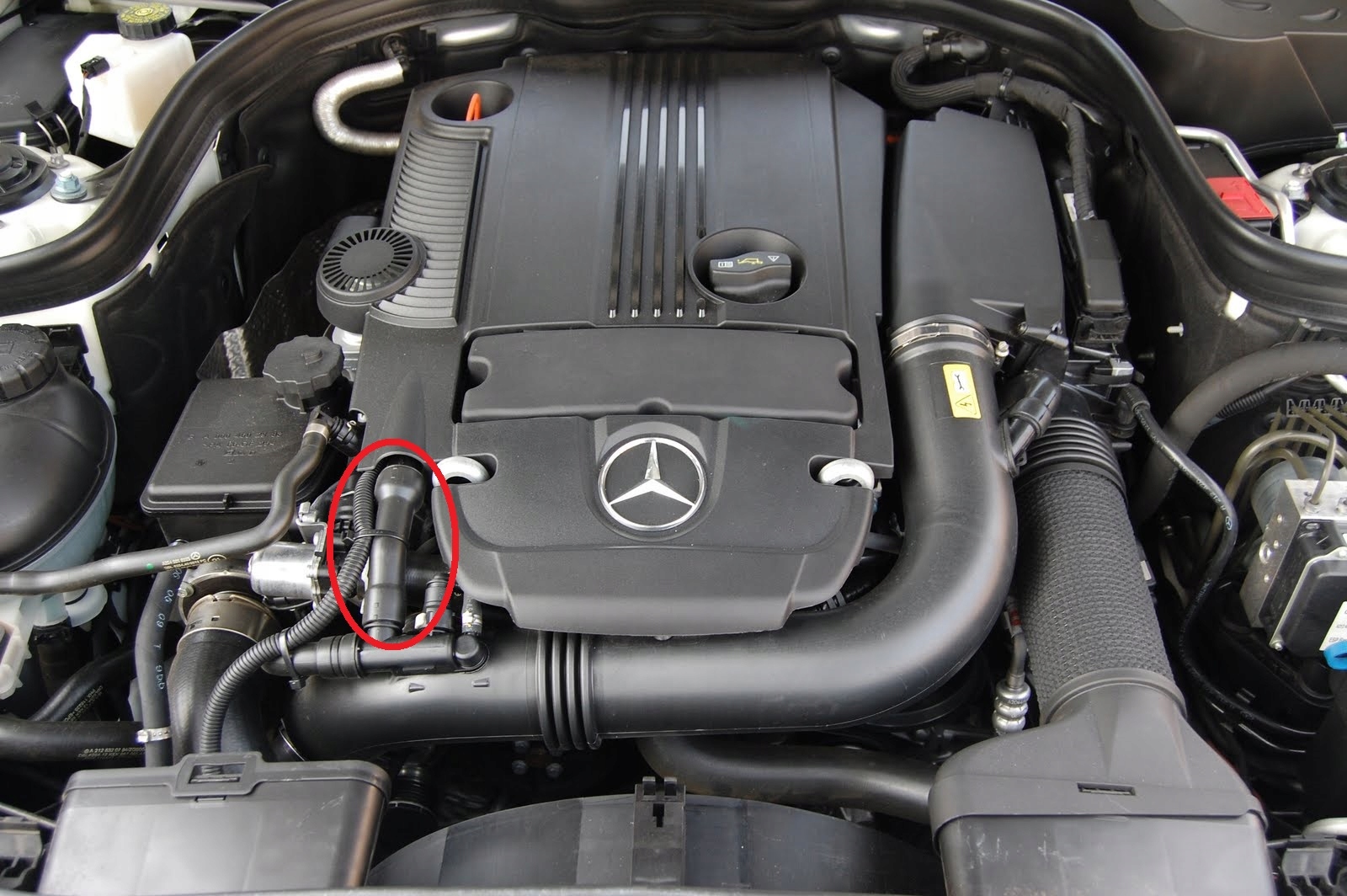 PRZEWÓD ODMY MERCEDES KOMPRESOR M271 CGI NOWY Typ silnika Benzyna