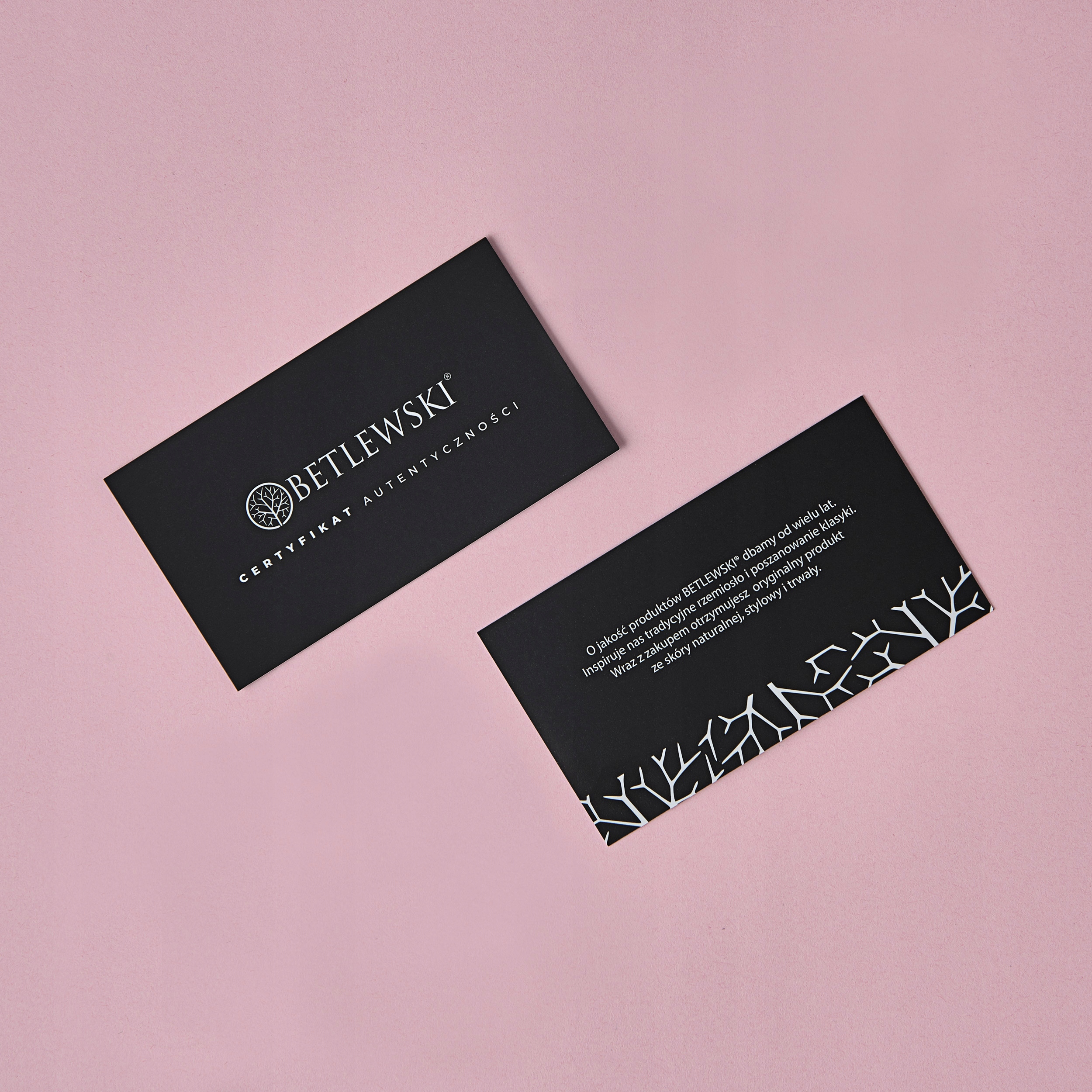 BETLEWSKI Mała torebka damska skórzana na ramię listonoszka skóra naturalna Wzór dominujący bez wzoru