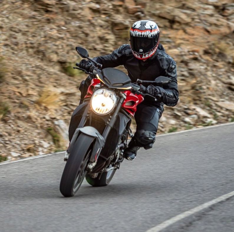 KURTKA SKÓRZANA REBELHORN REBEL BLACK 56 Producent Rebelhorn