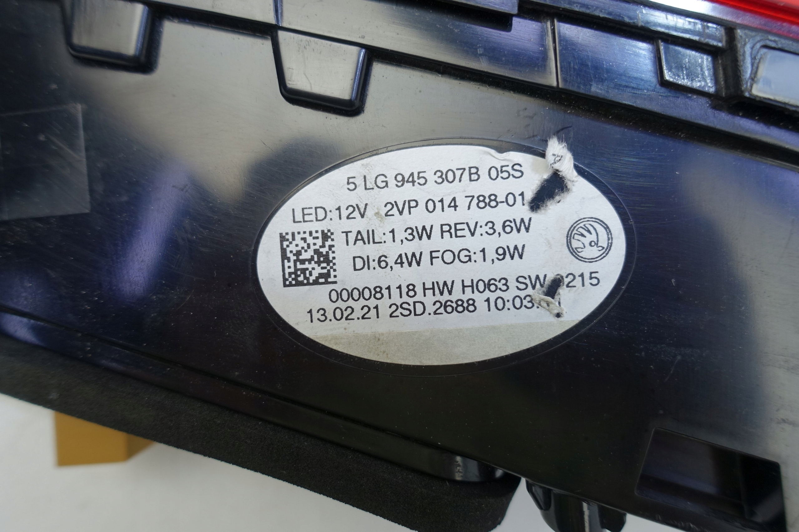 фонарь левый задний SKODA ENYAQ 5LG