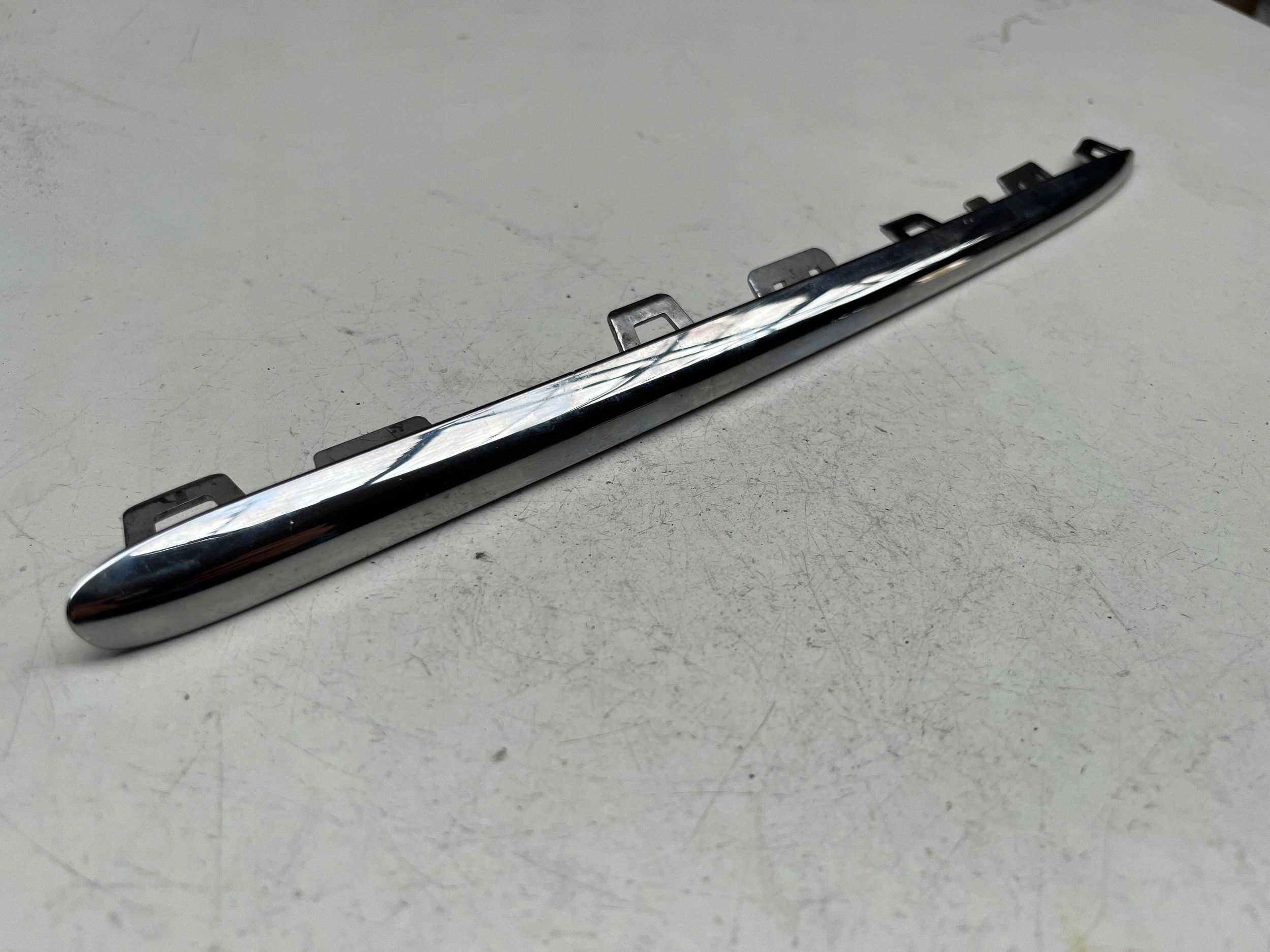 Mercedes E W213 moulding left chrom upper grilla A2138888500 !J