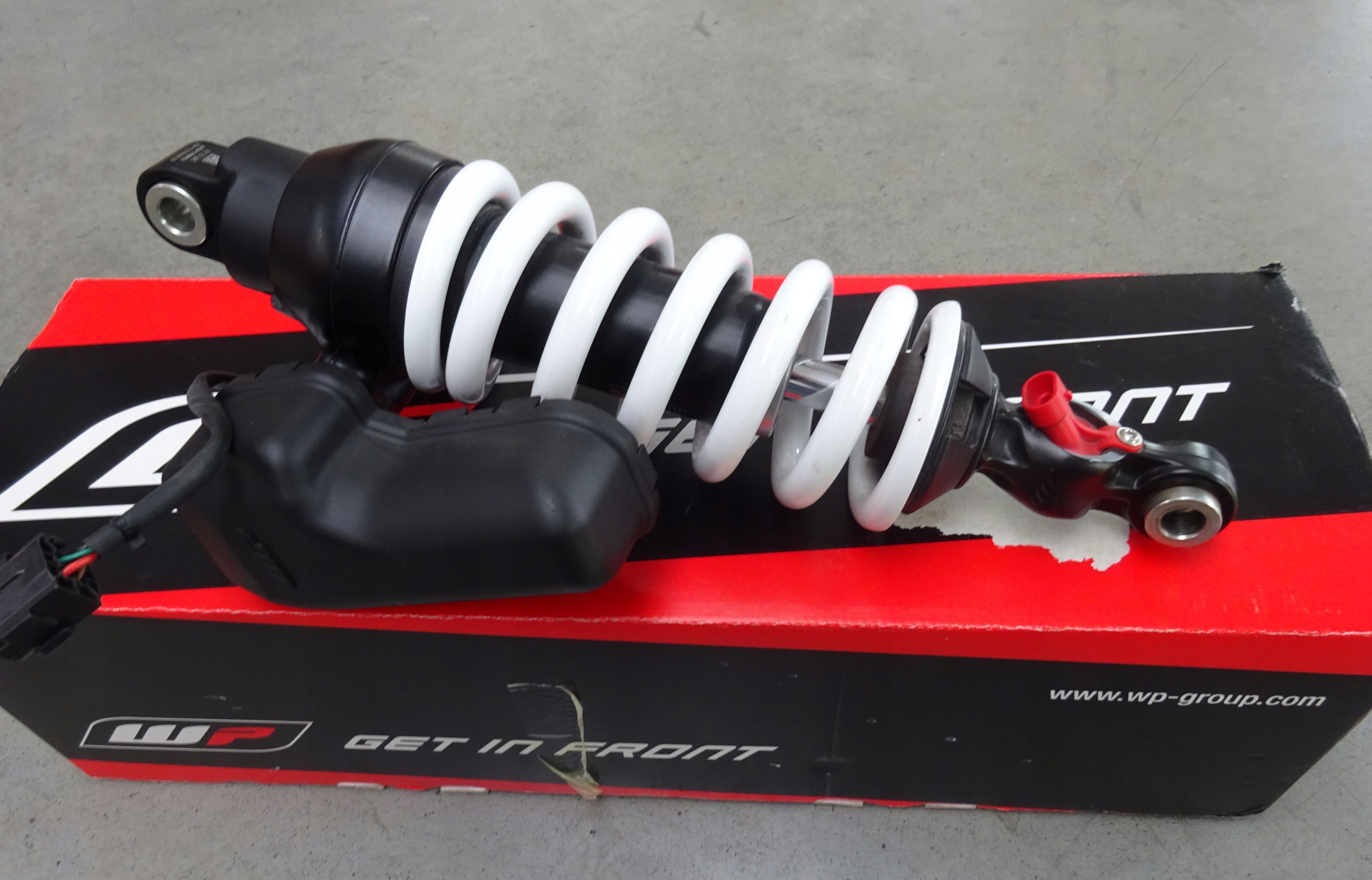 01181Q23 - амортизатор KTM 1290 Superduke GT 2017-20