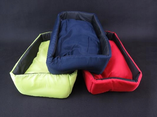 Levně pelíšky pro psa mix vel 4ks