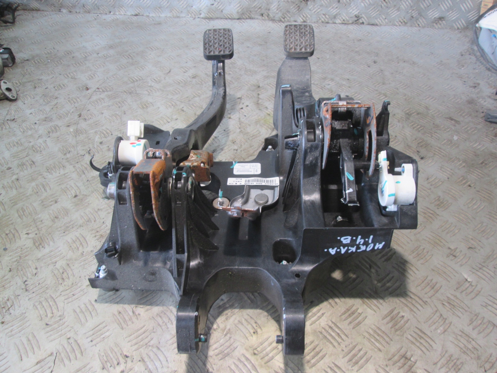 opel MOKKA основа педаль сцепления тормоза 94559619