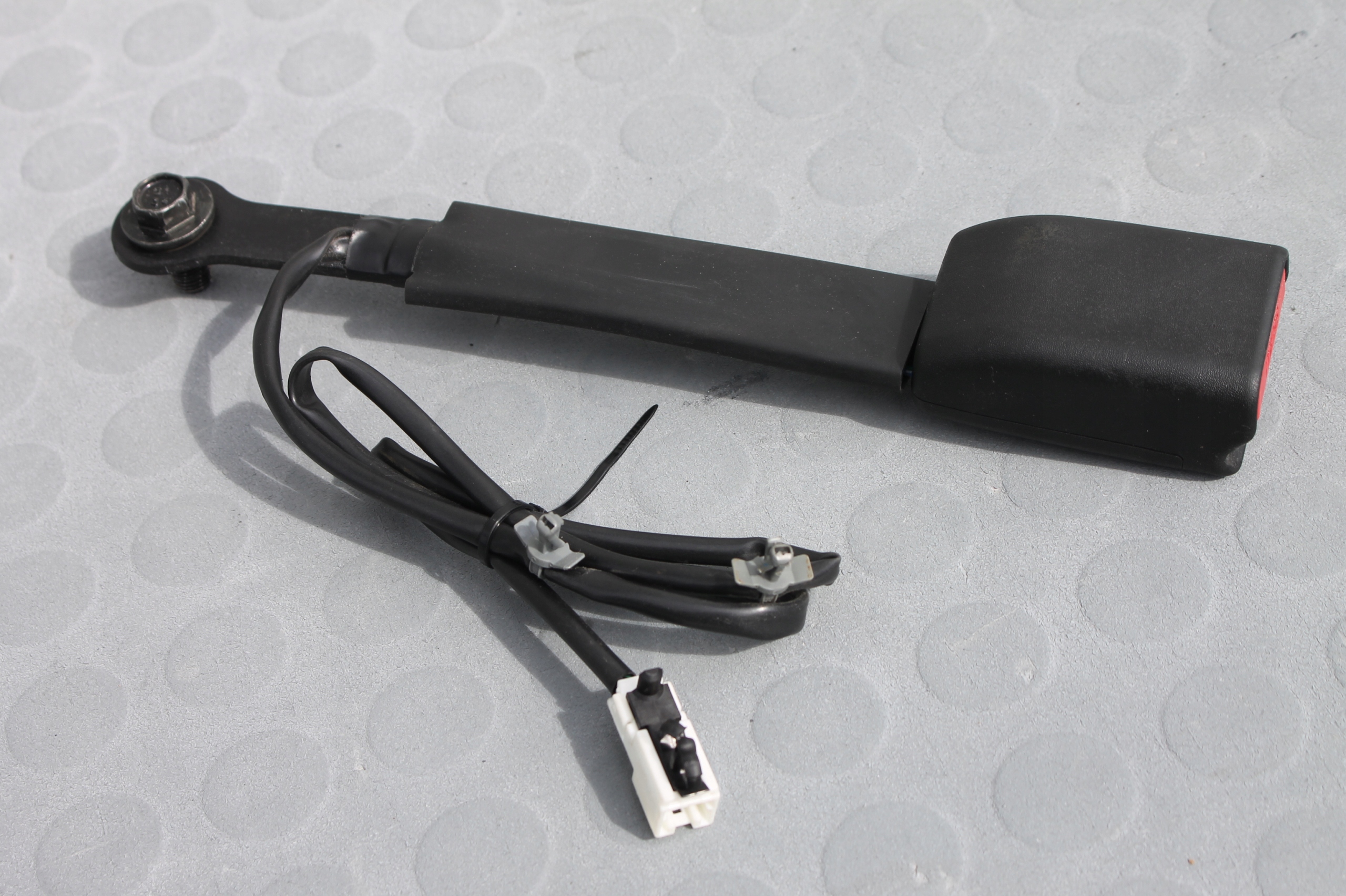 Ремень безопасности левый передний NISSAN X-TRAIL T31 07-13