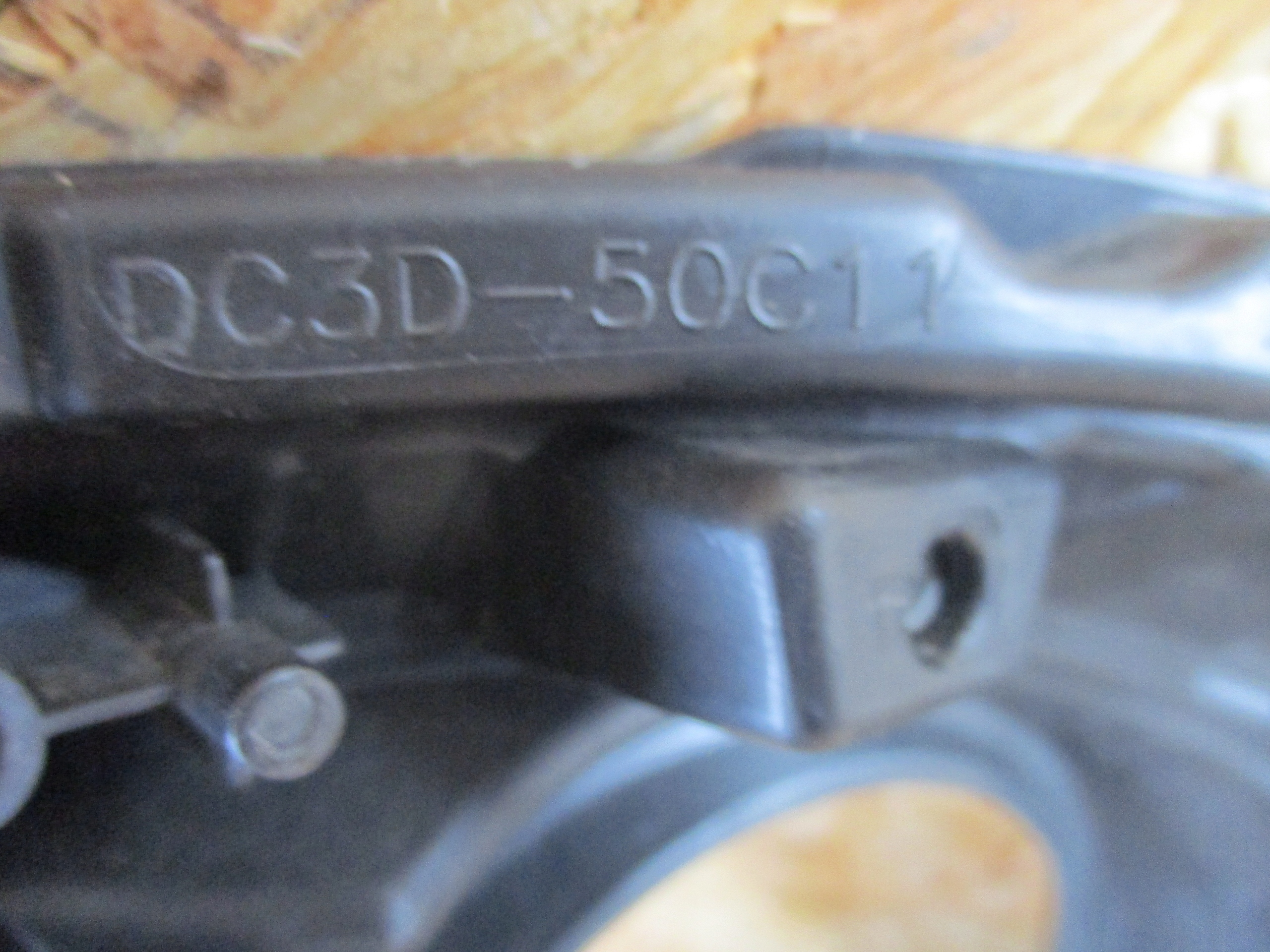 griglia Paraurti Destro MAZDA II 2 15-18 DC3D50C11