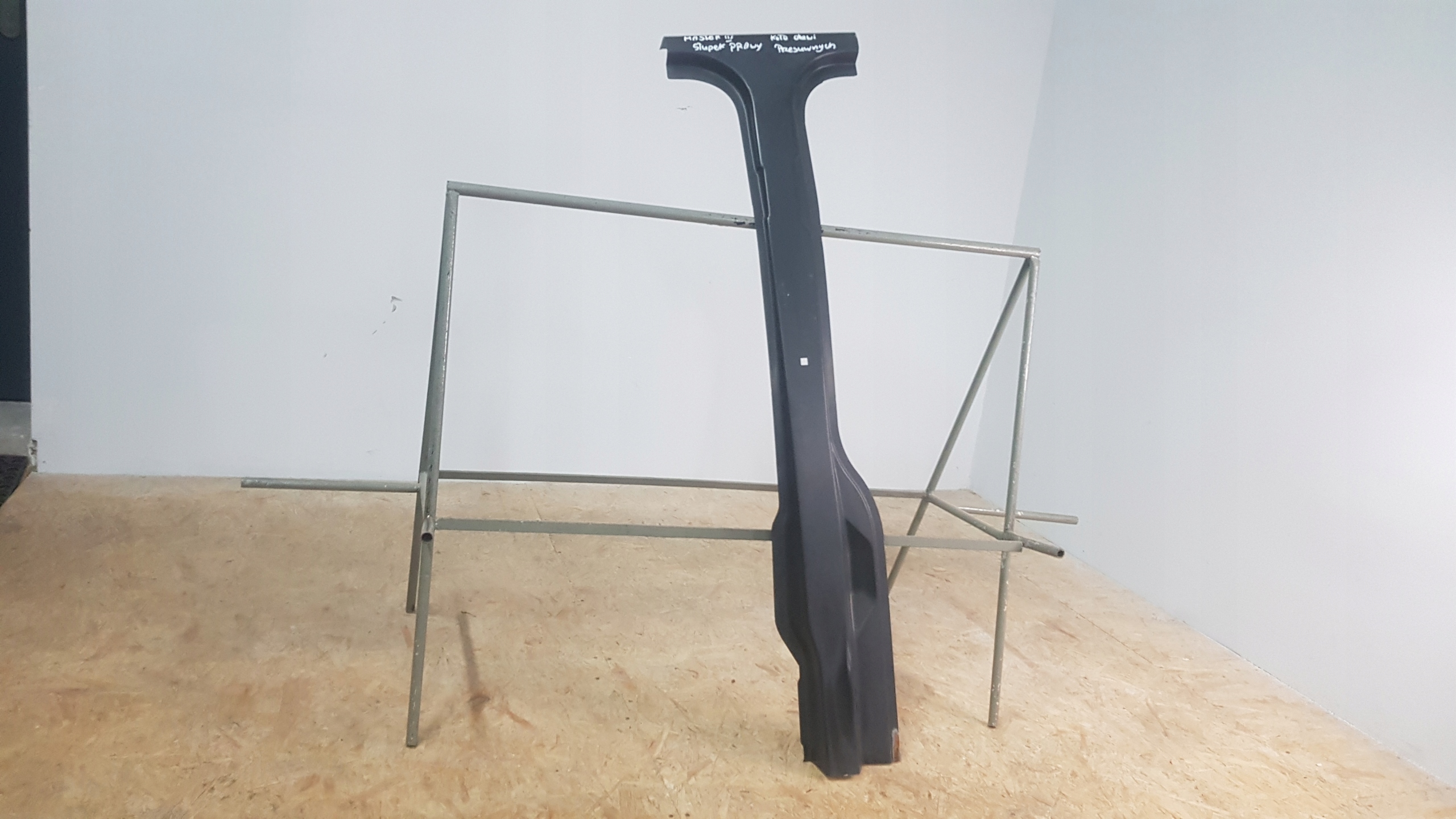 RENAULT MASTER 3 SŁUPEK PRZY DRZWIACH PRZESUWNYCH