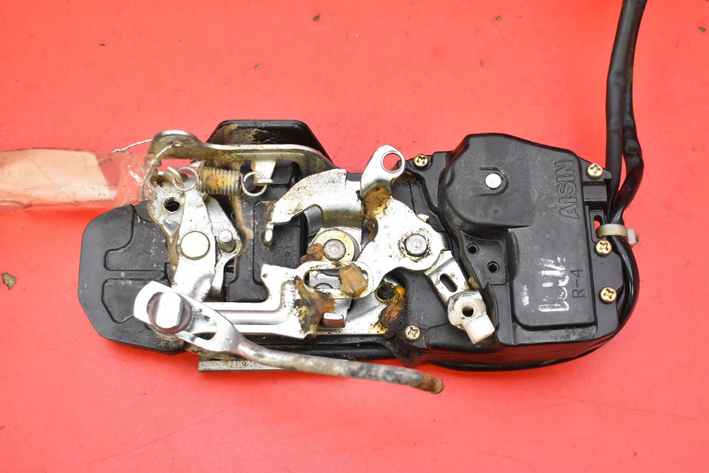 lock bonnet rear part boot TOYOTA RAV-4 1 and 94-00