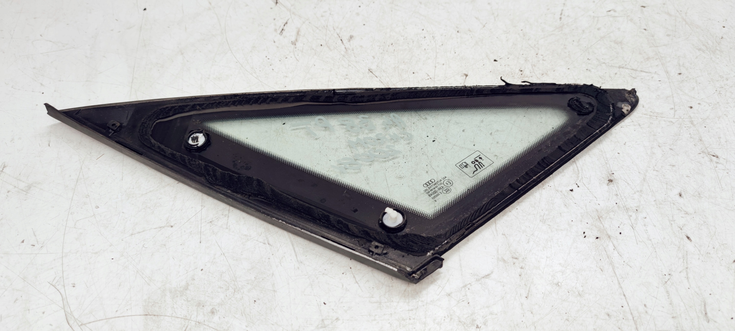 window bodywork AUDI A4 B8 sedan CHROM right rear part 2008R original !!!