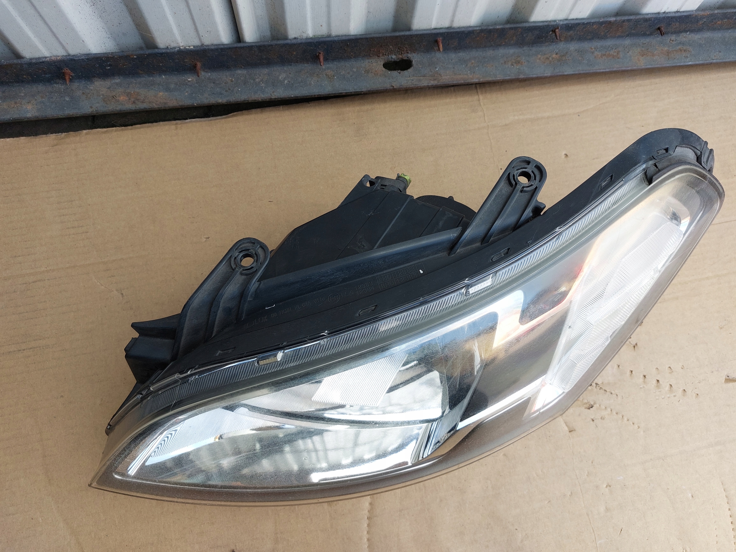 light left front KIA SOUL and 09r ANGLIK
