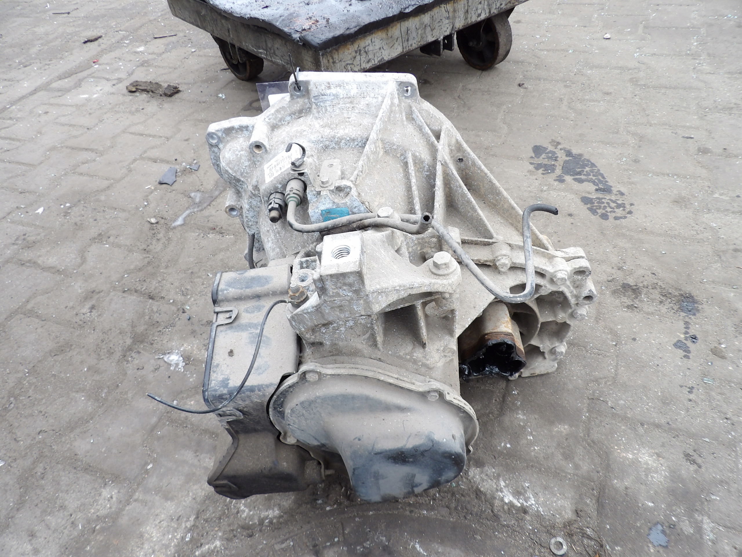 Ford Focus MK2 1,6B 74KW 101KM Getriebe 3M5R7002NJ