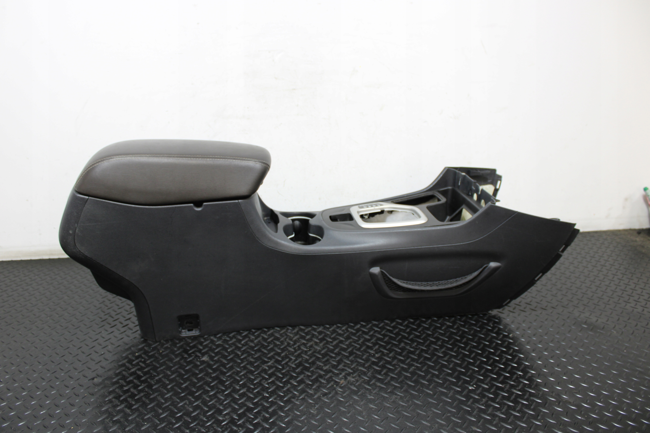TUNEL mitte Armlehne JEEP CHEROKEE KL