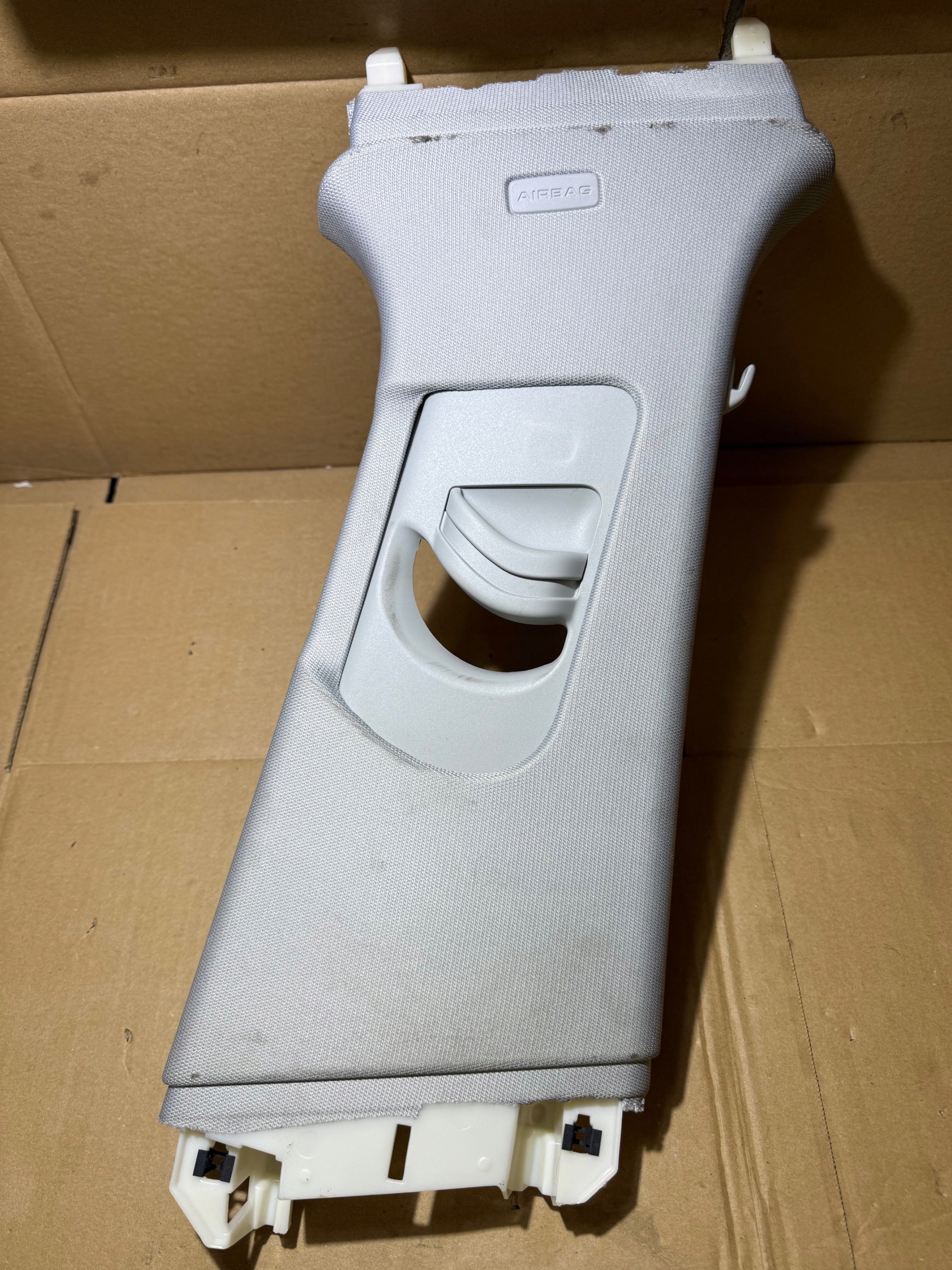 AUDI A6 C8 side cover right SLUPKA B 4K0867244C