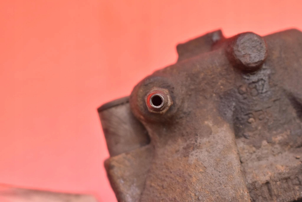 caliper brake right front OPEL MERIVA B 1.4 T 120 KM 10-14
